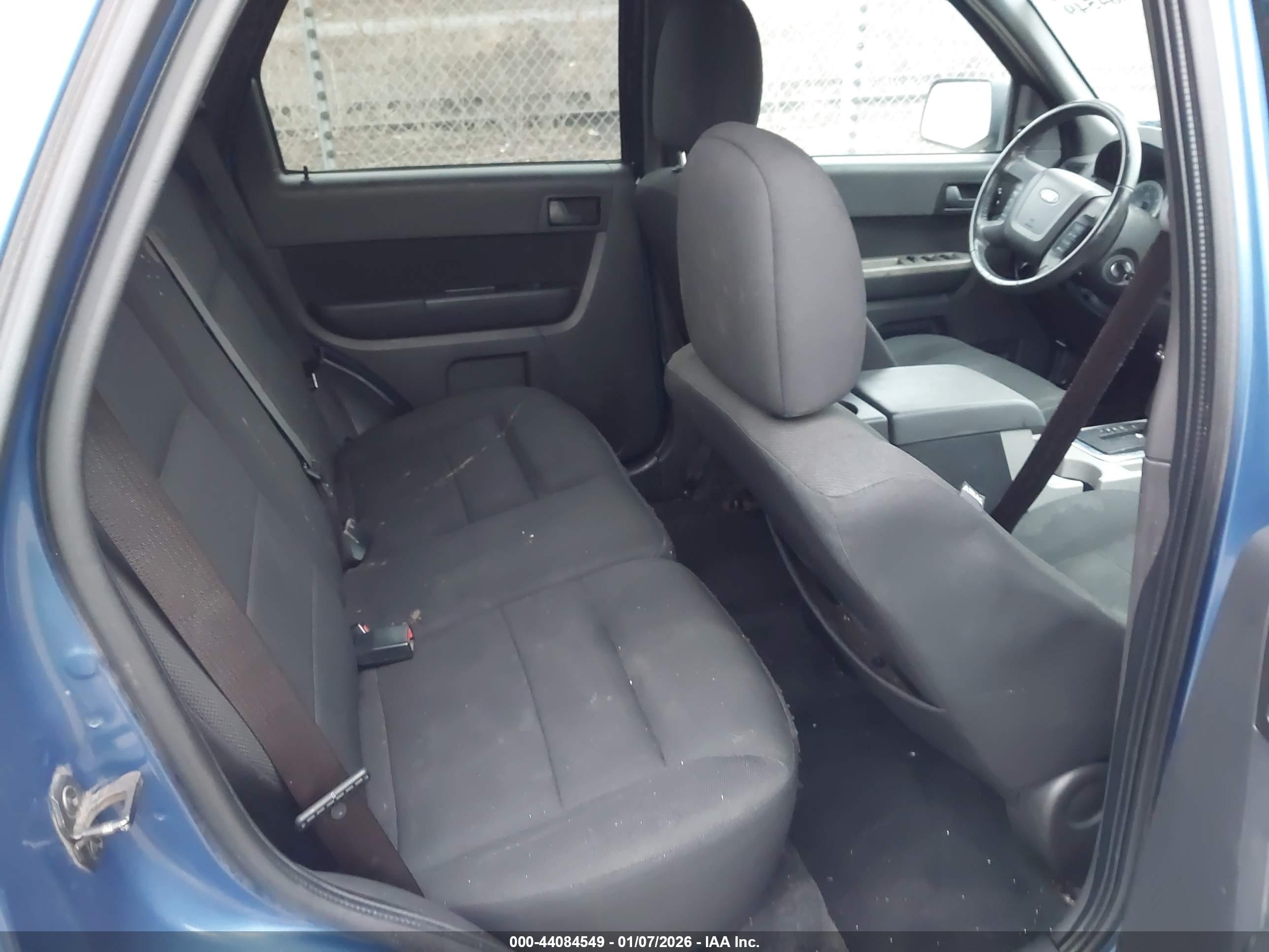 FORD ESCAPE image 8