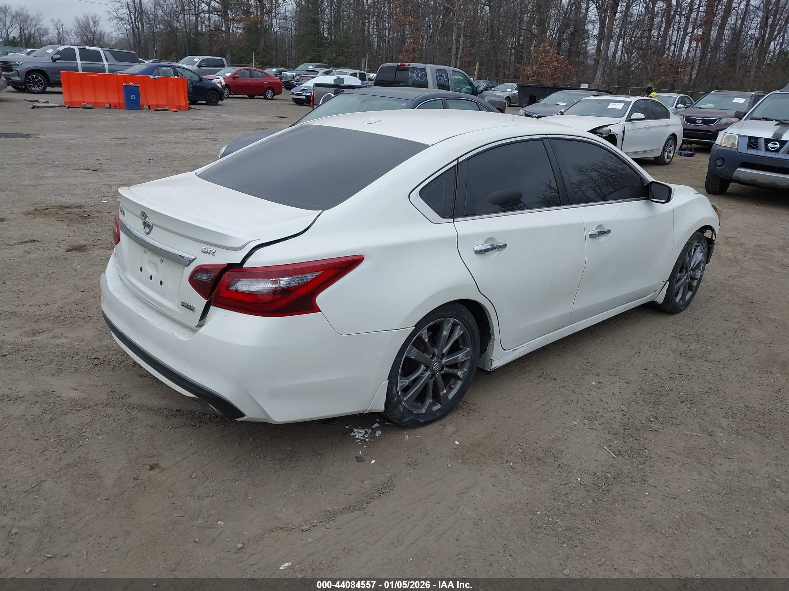 NISSAN ALTIMA image 4