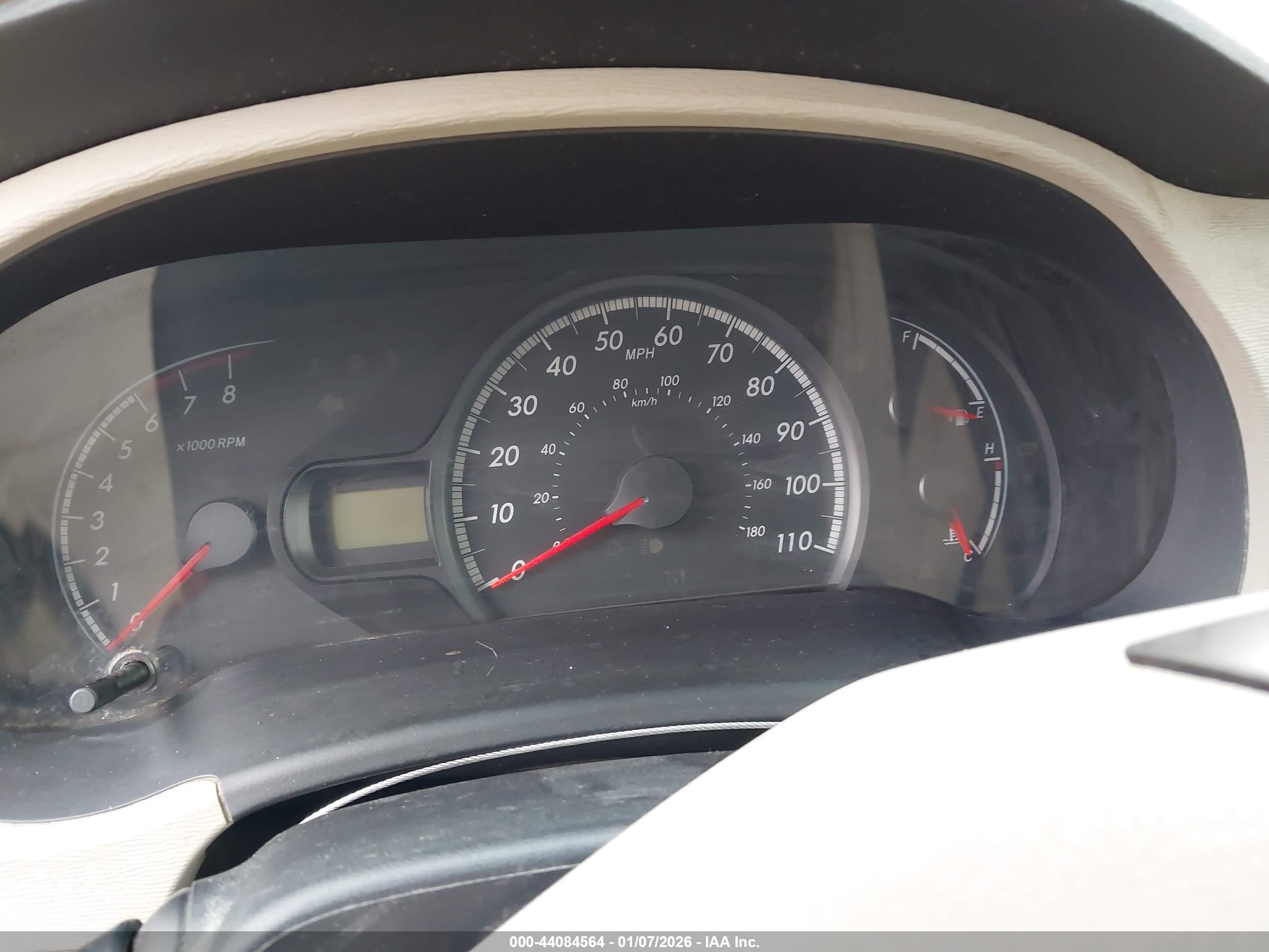 TOYOTA SIENNA image 7