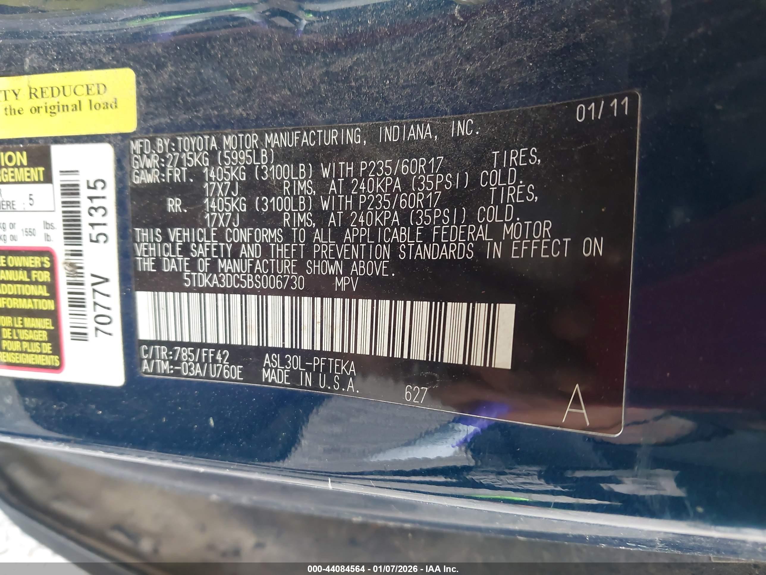 TOYOTA SIENNA image 9