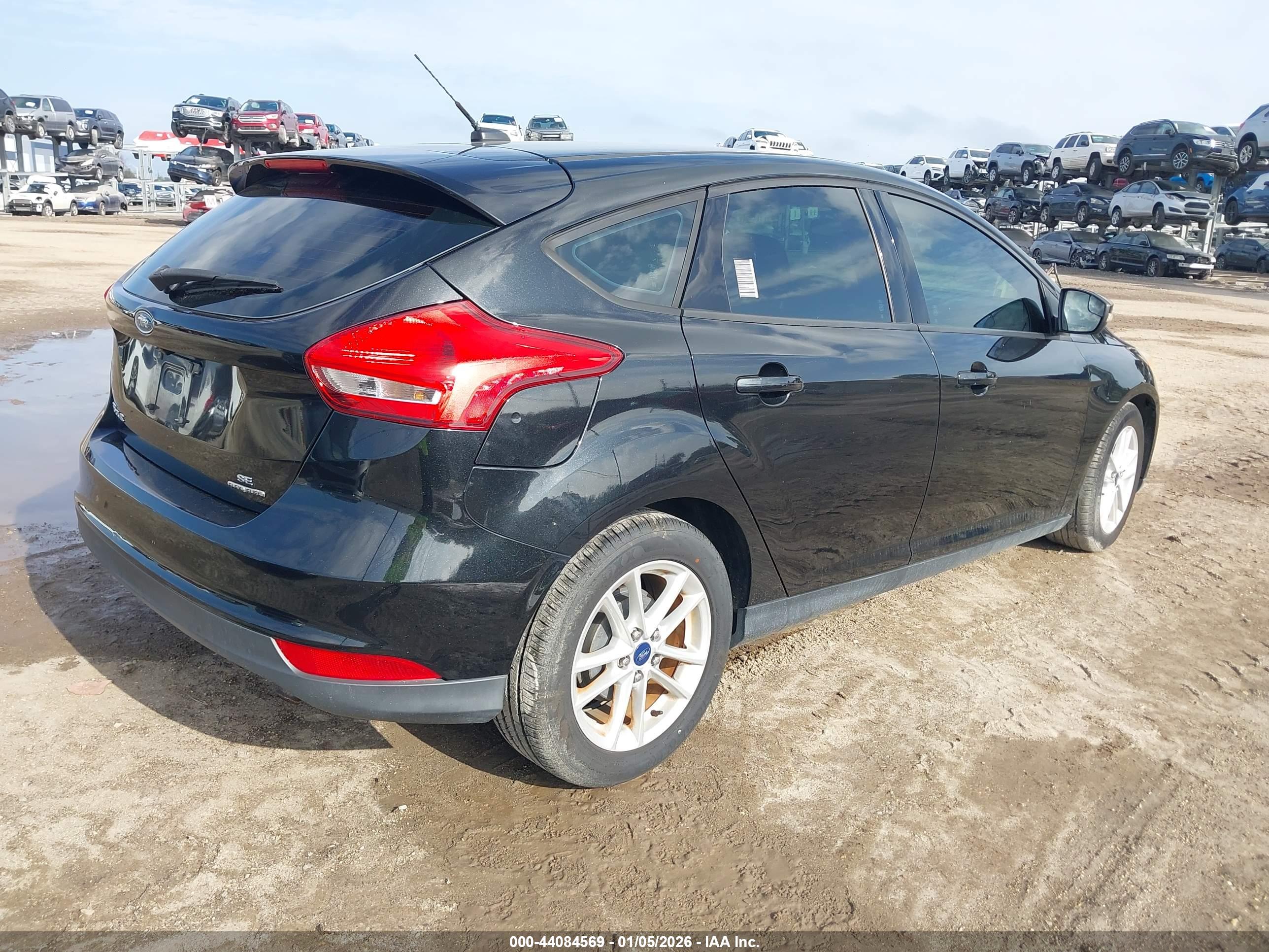 FORD FOCUS image 4