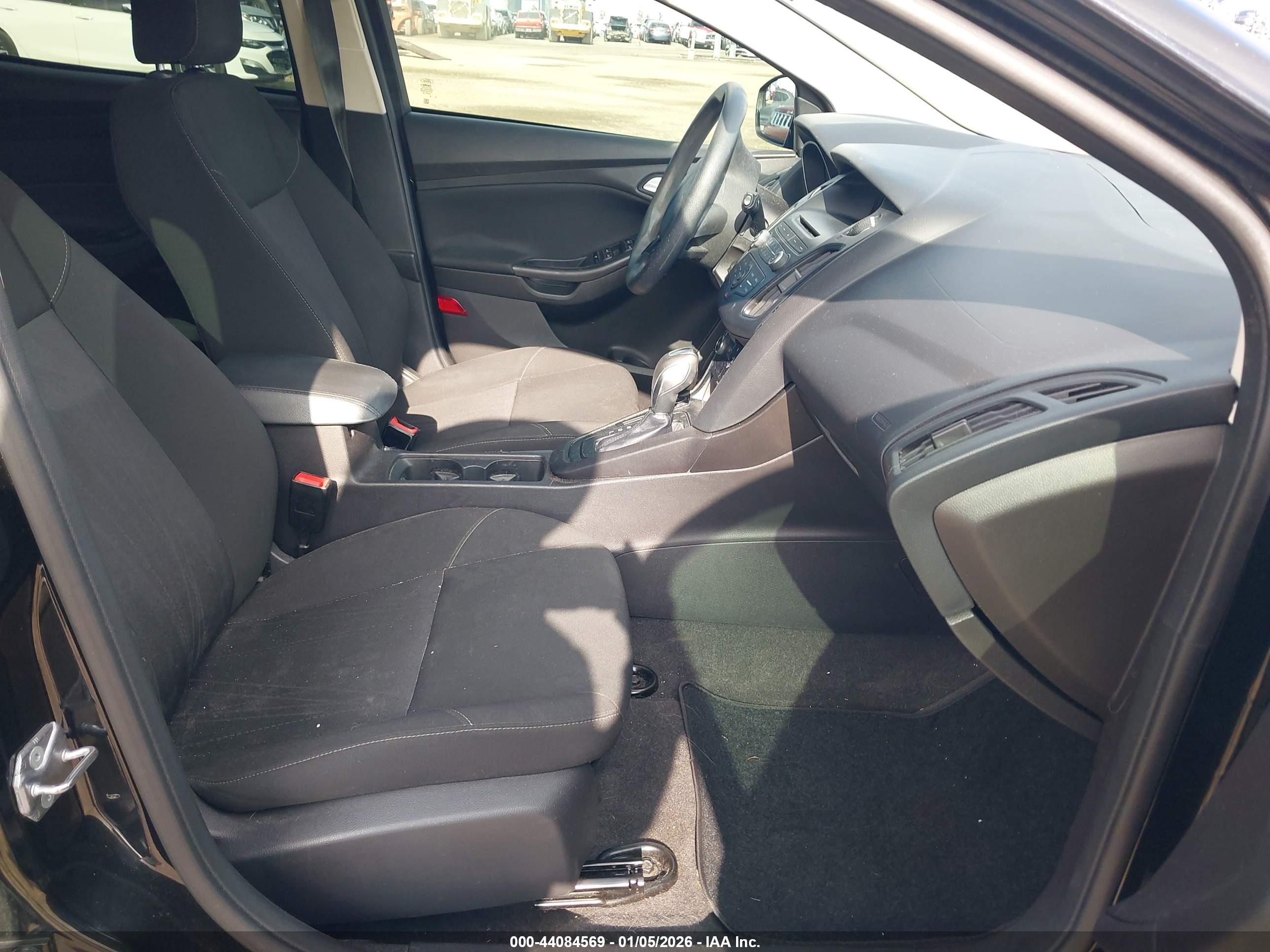 FORD FOCUS image 5