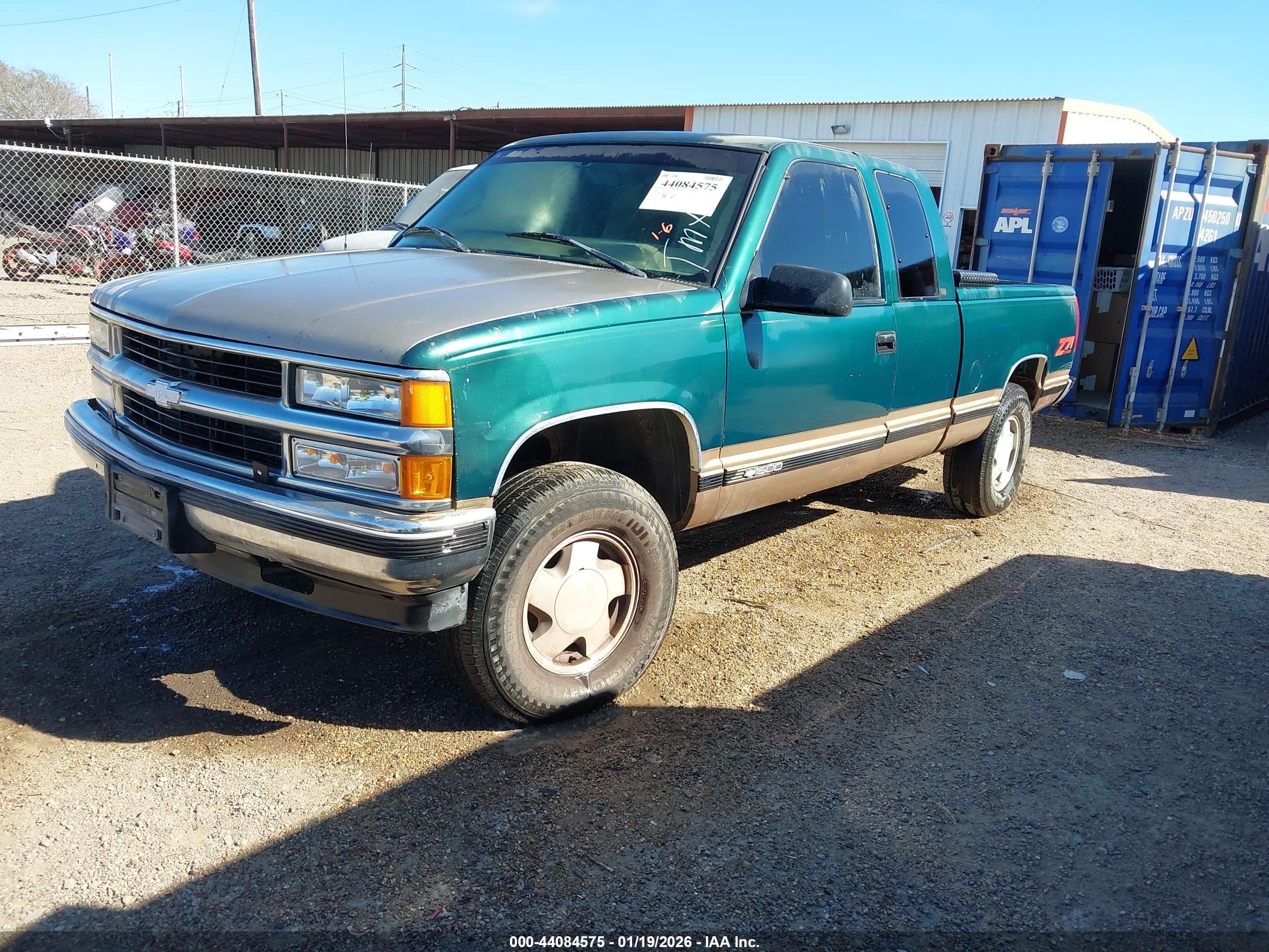 CHEVROLET K1500 image 2