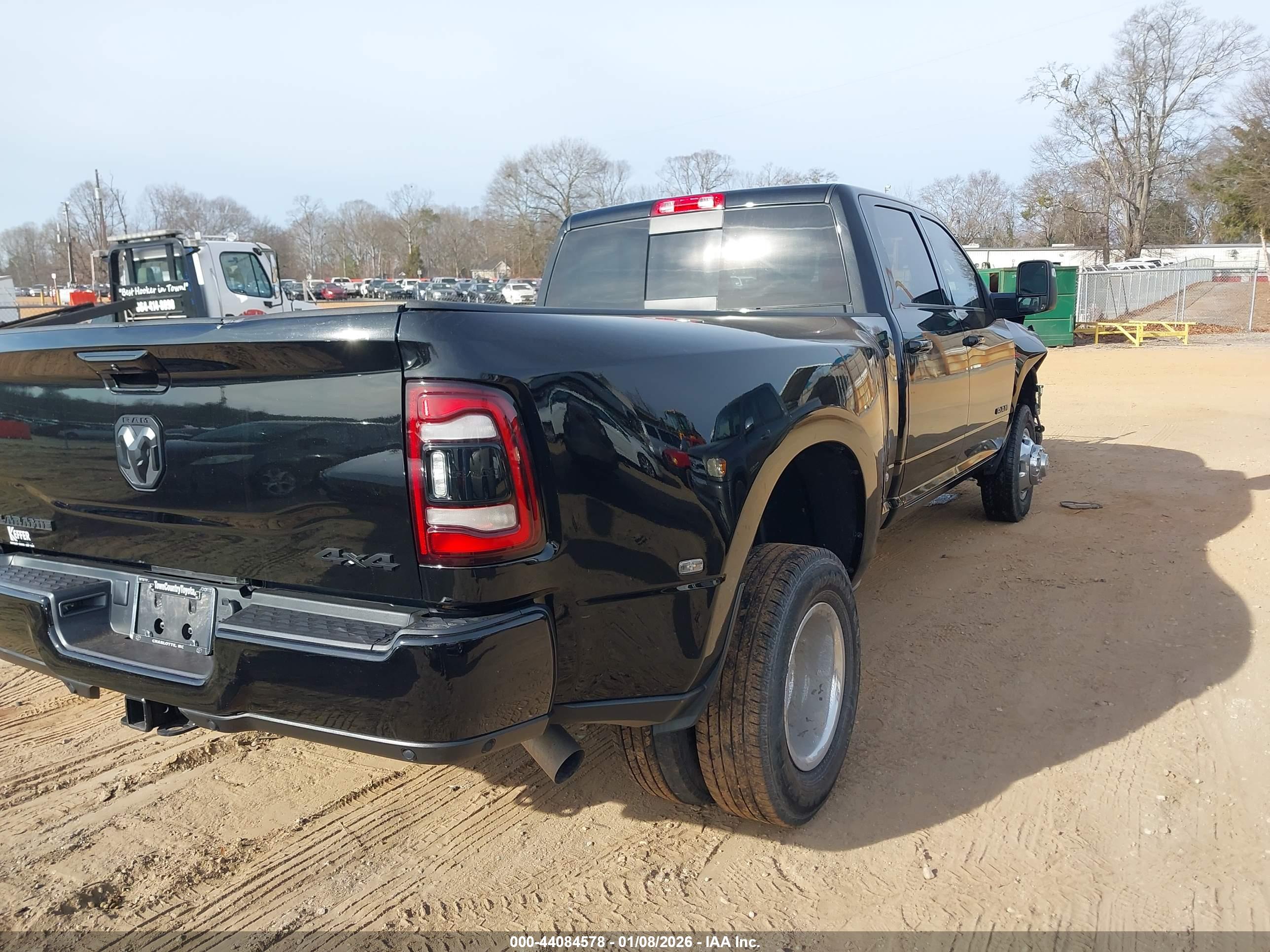 RAM 3500 image 4