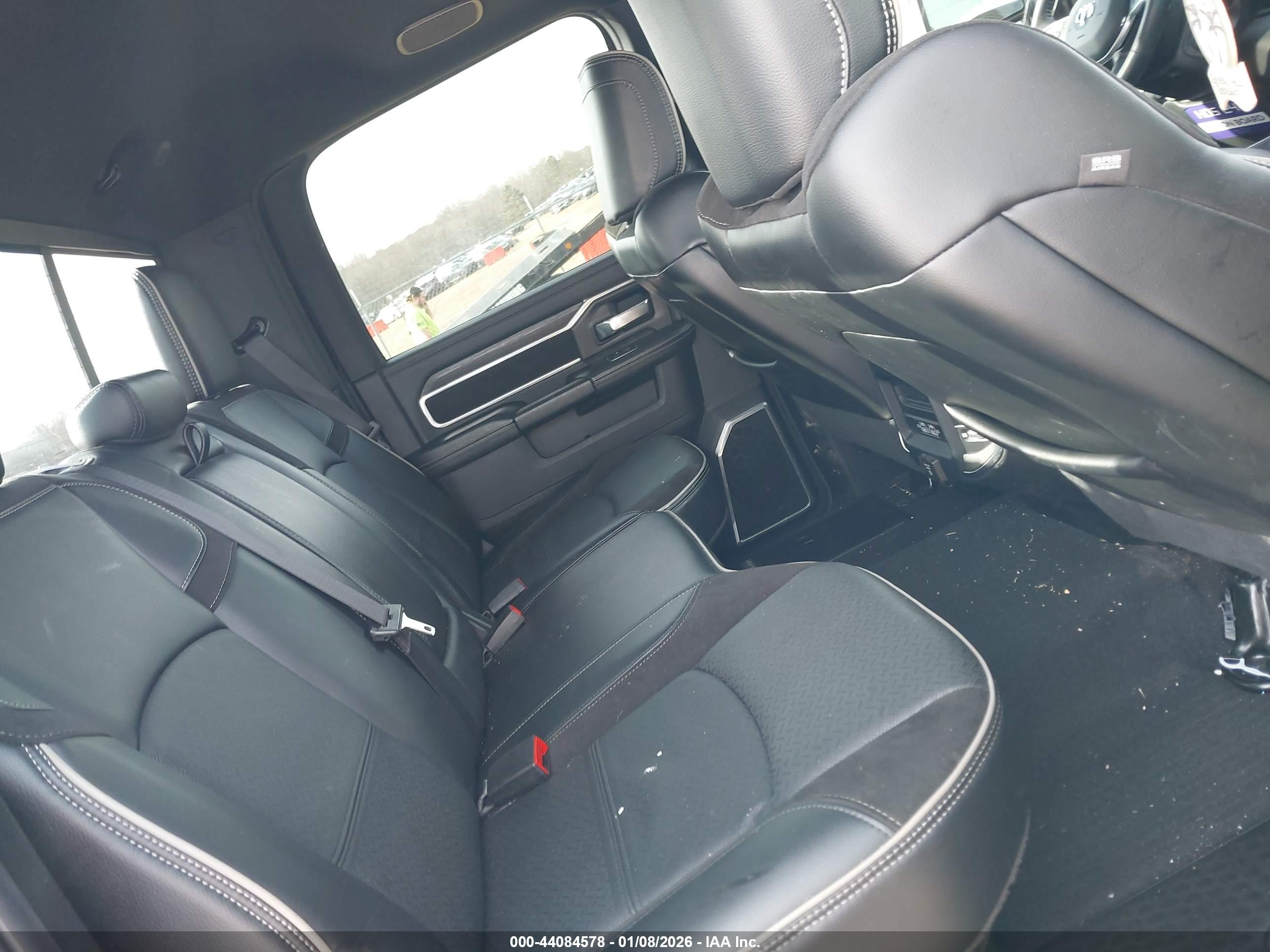 RAM 3500 image 8