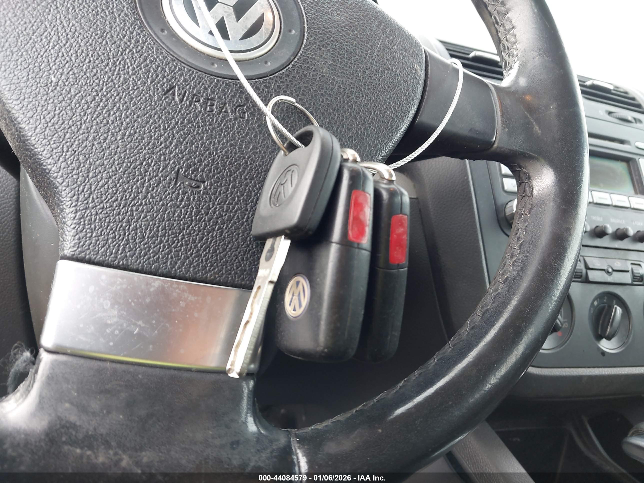 VOLKSWAGEN JETTA image 11
