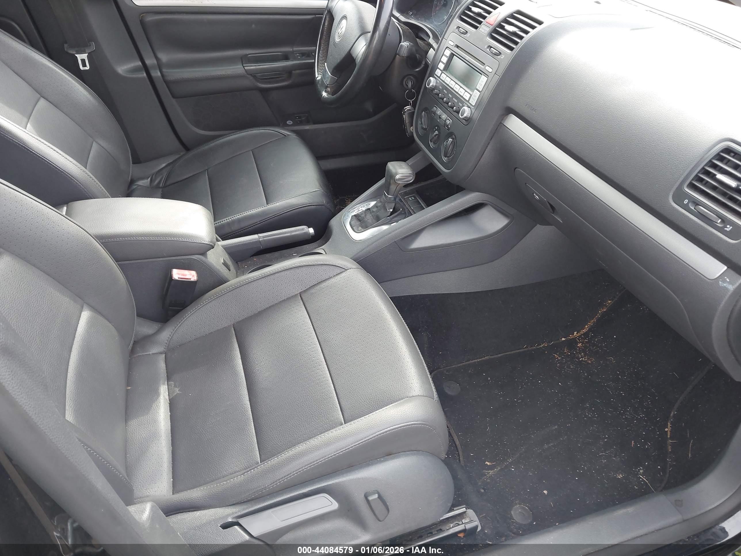 VOLKSWAGEN JETTA image 5