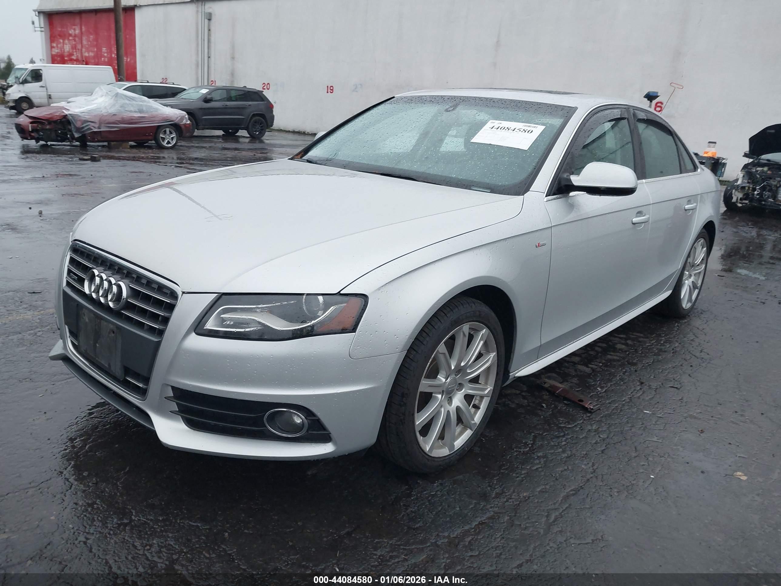 AUDI A4 image 2