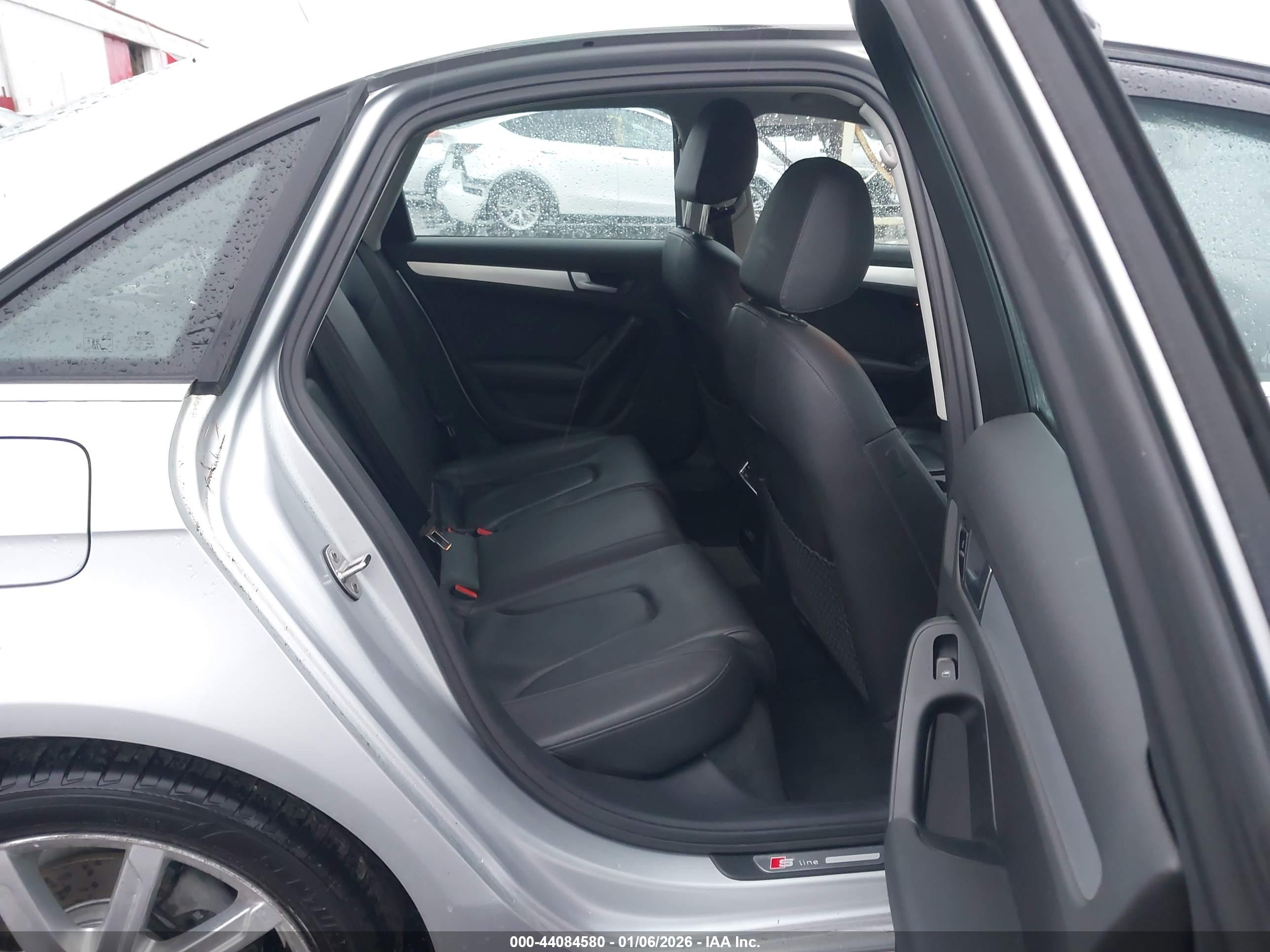 AUDI A4 image 8