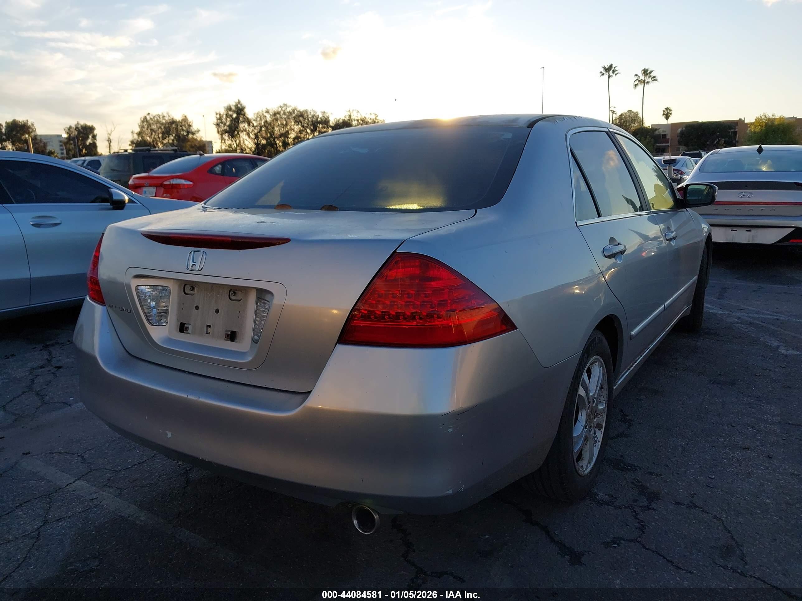 HONDA ACCORD image 4