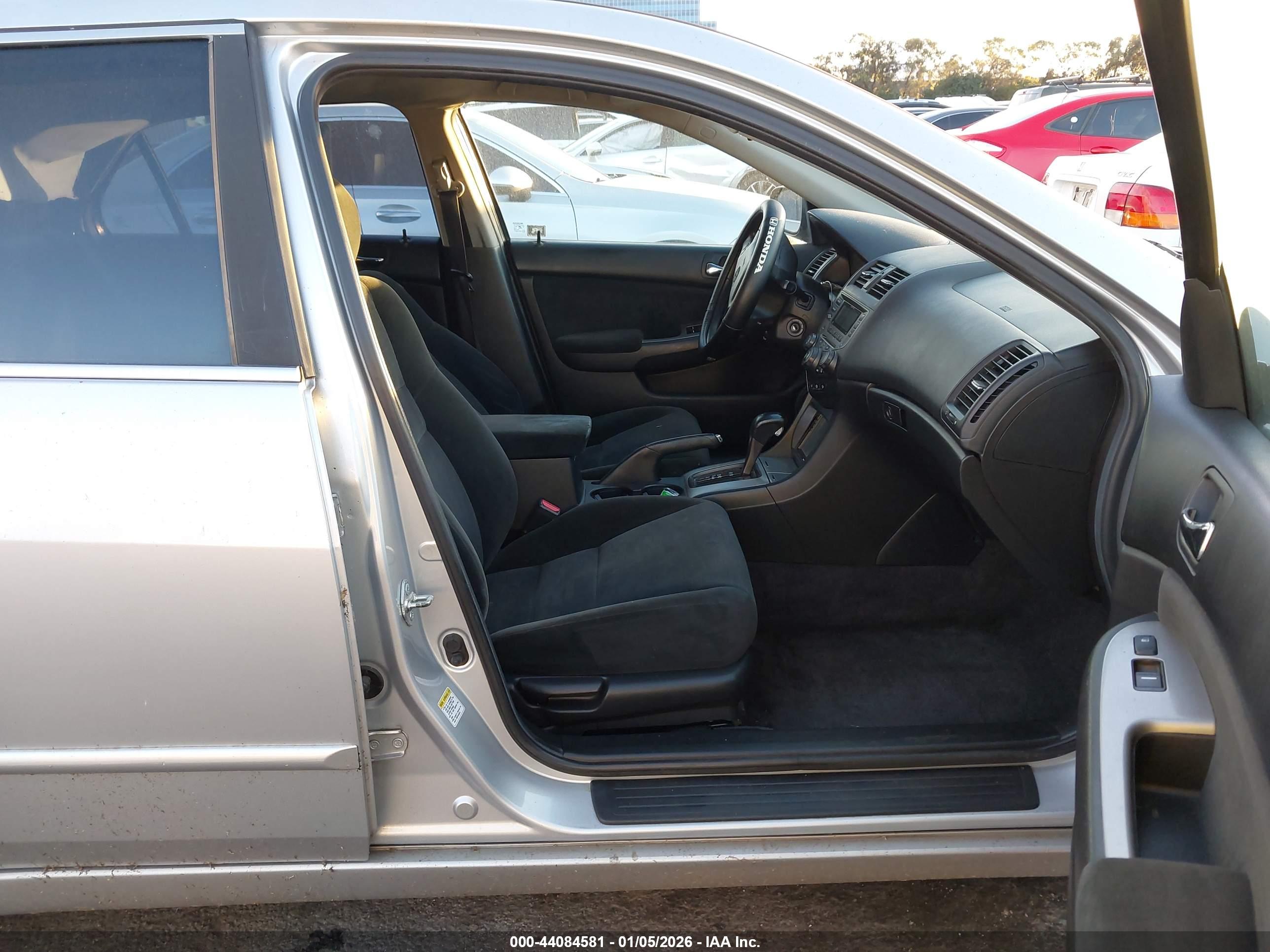 HONDA ACCORD image 5