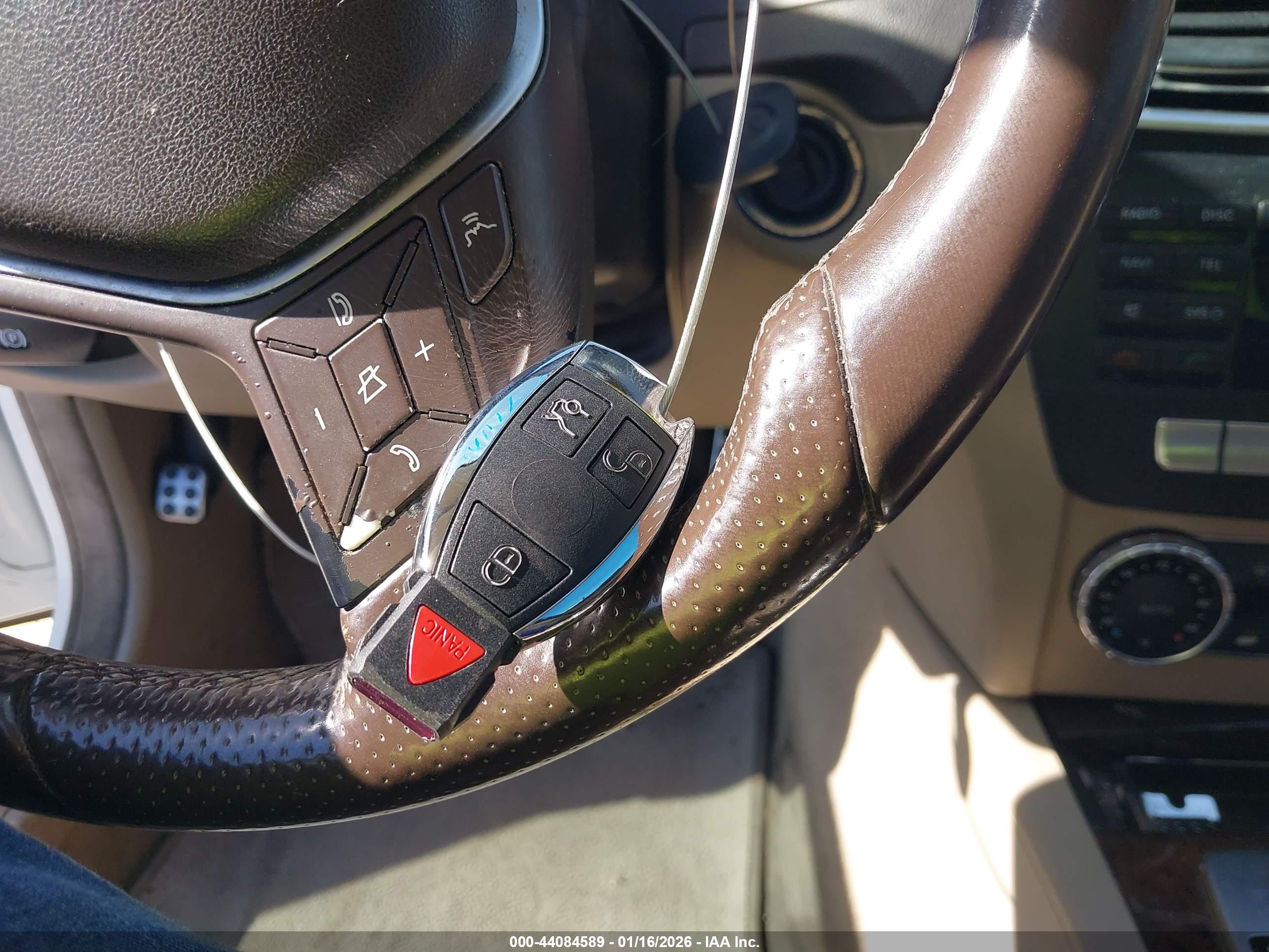 MERCEDES-BENZ C-CLASS image 11