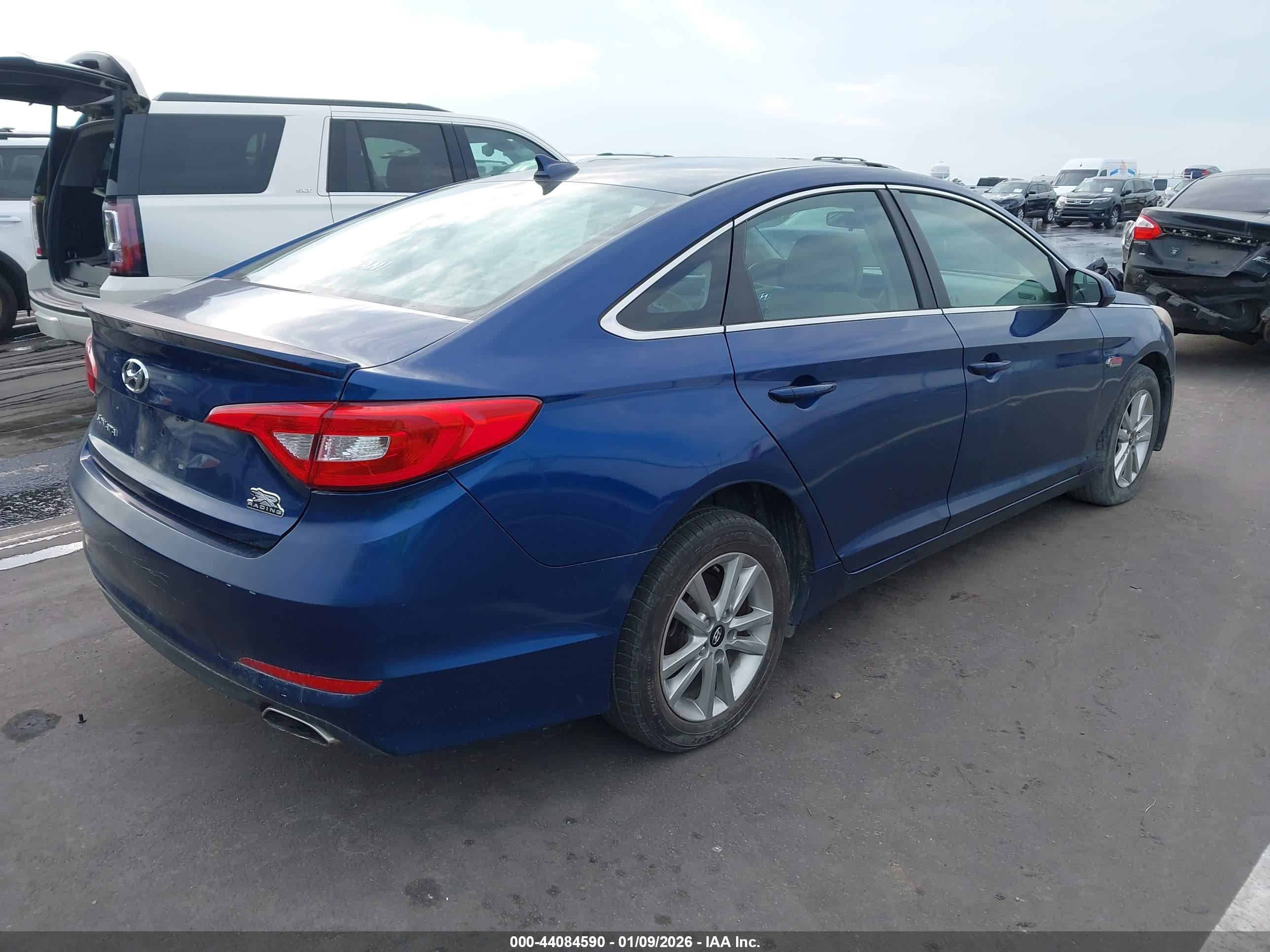 HYUNDAI SONATA image 4
