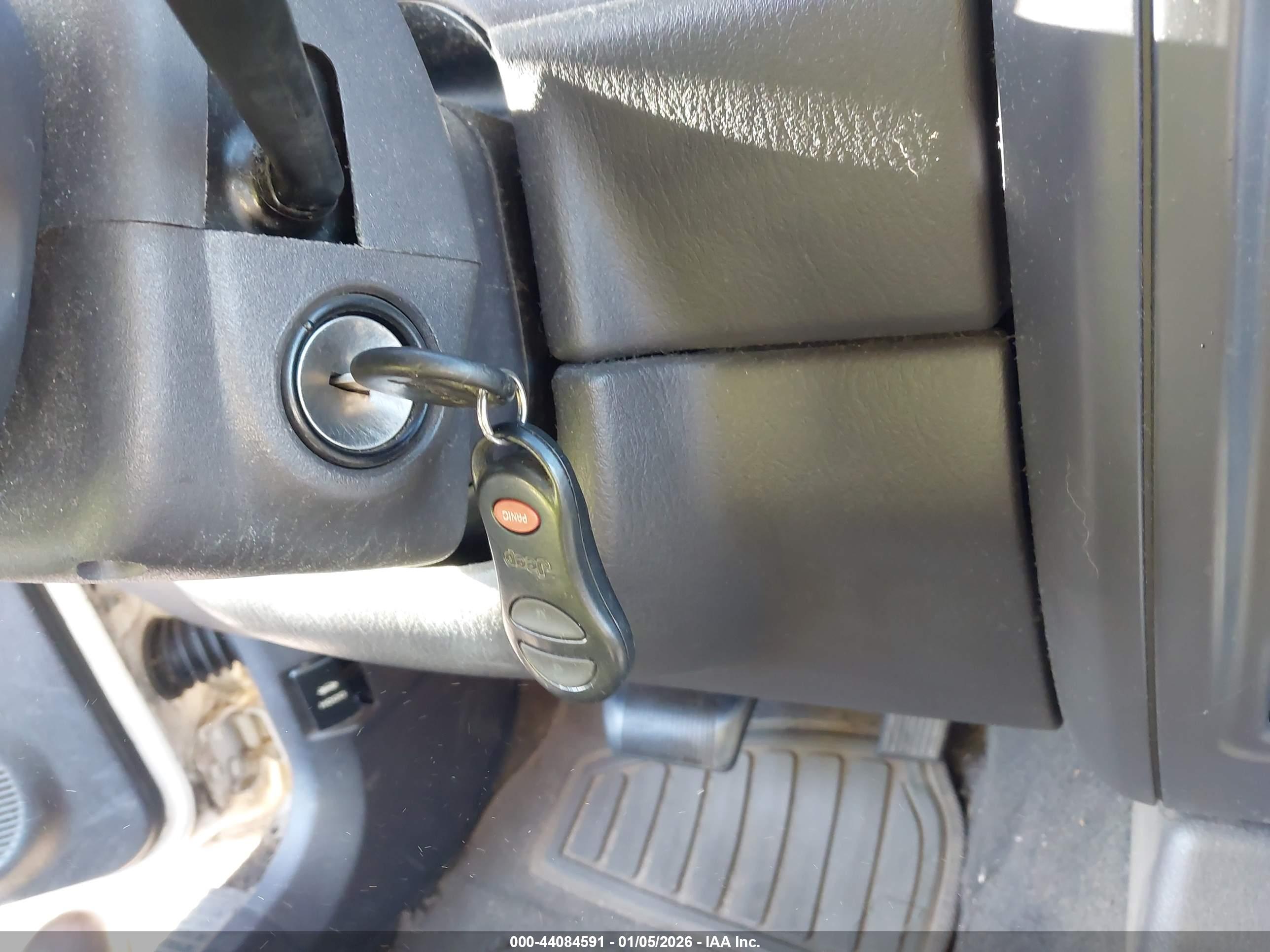 JEEP CHEROKEE image 11