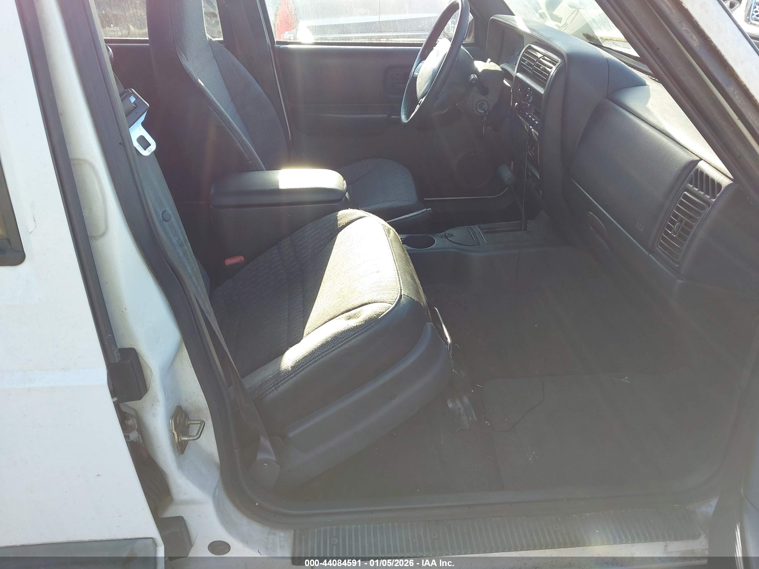 JEEP CHEROKEE image 5