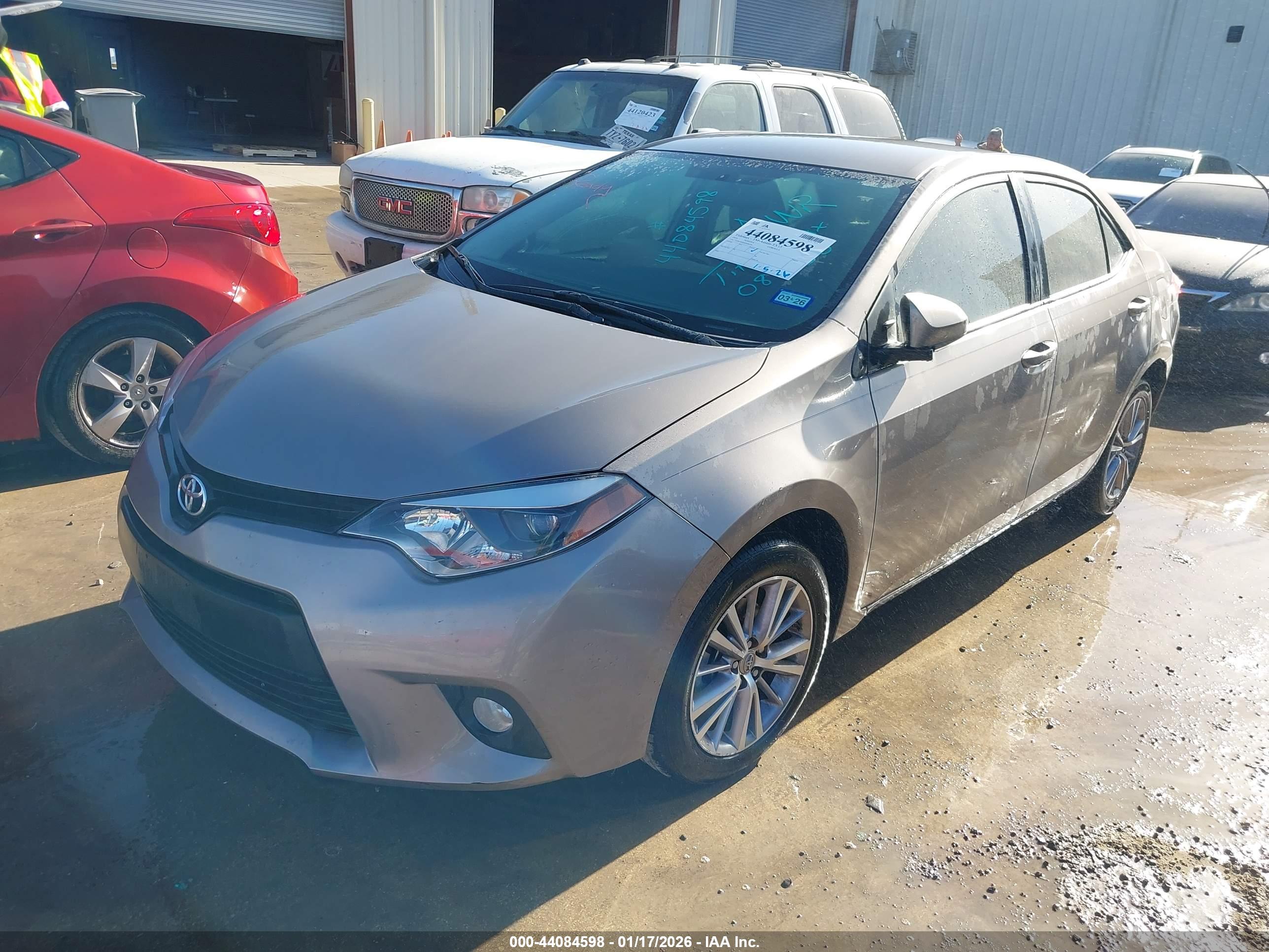 TOYOTA COROLLA image 2