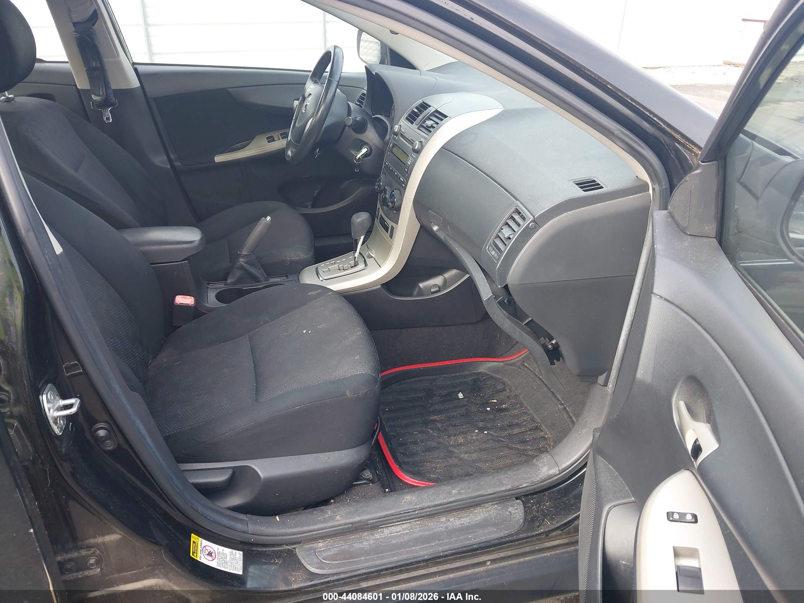 TOYOTA COROLLA image 5