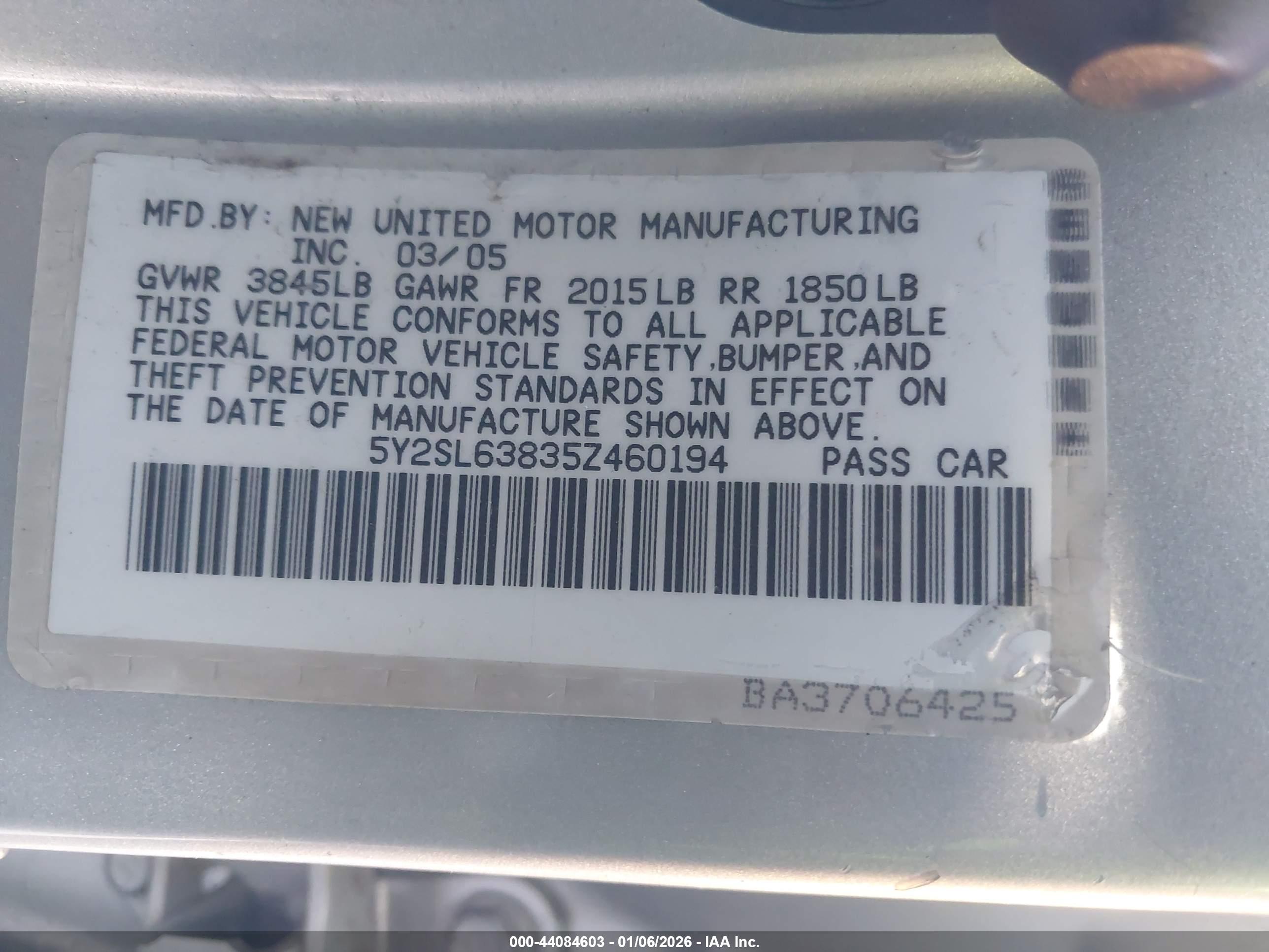 PONTIAC VIBE image 9