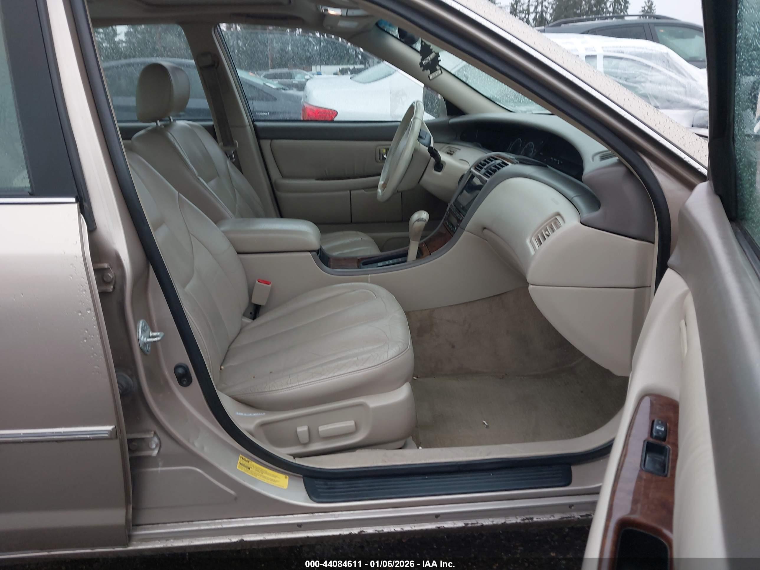 TOYOTA AVALON image 5