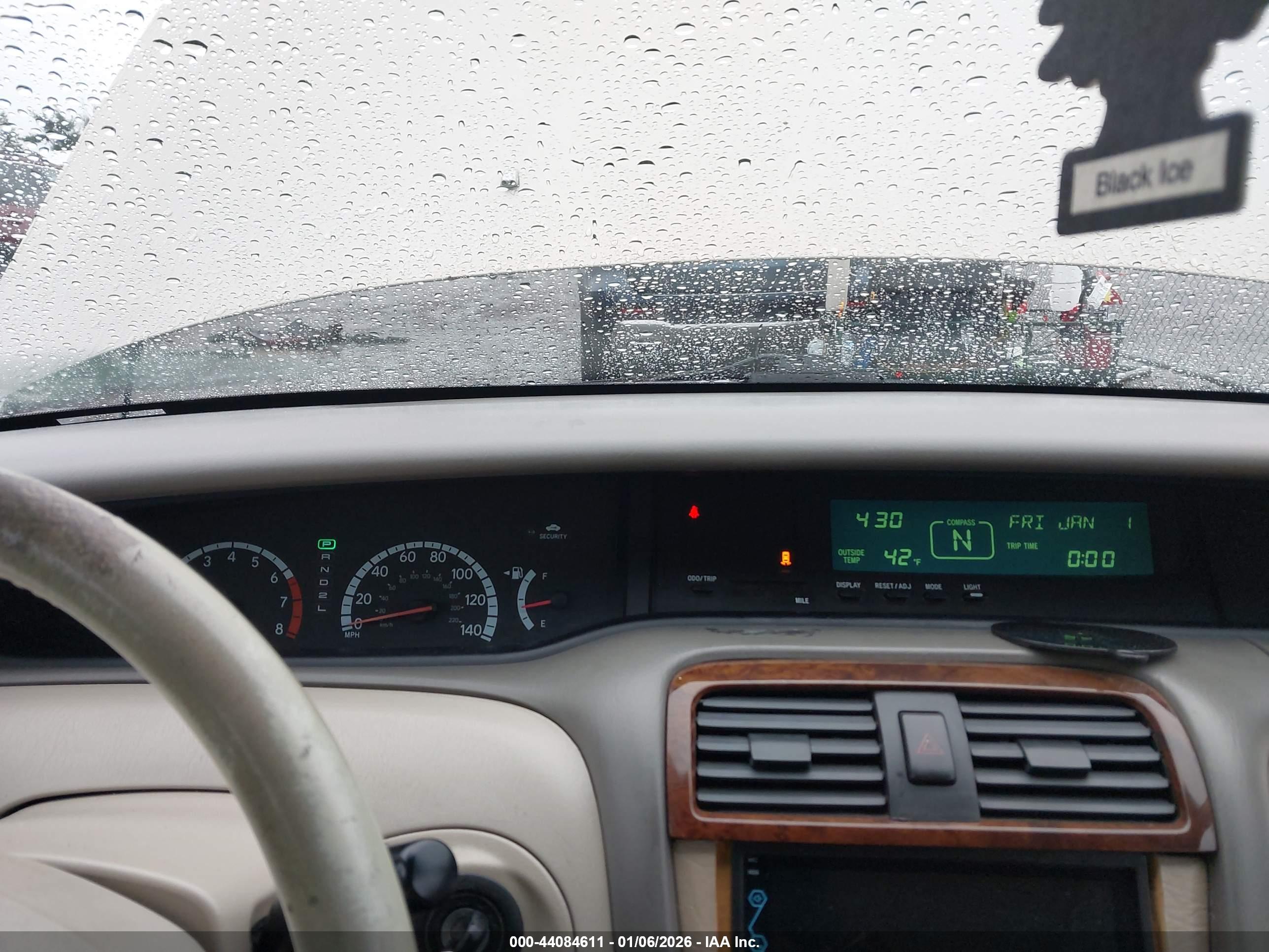 TOYOTA AVALON image 7