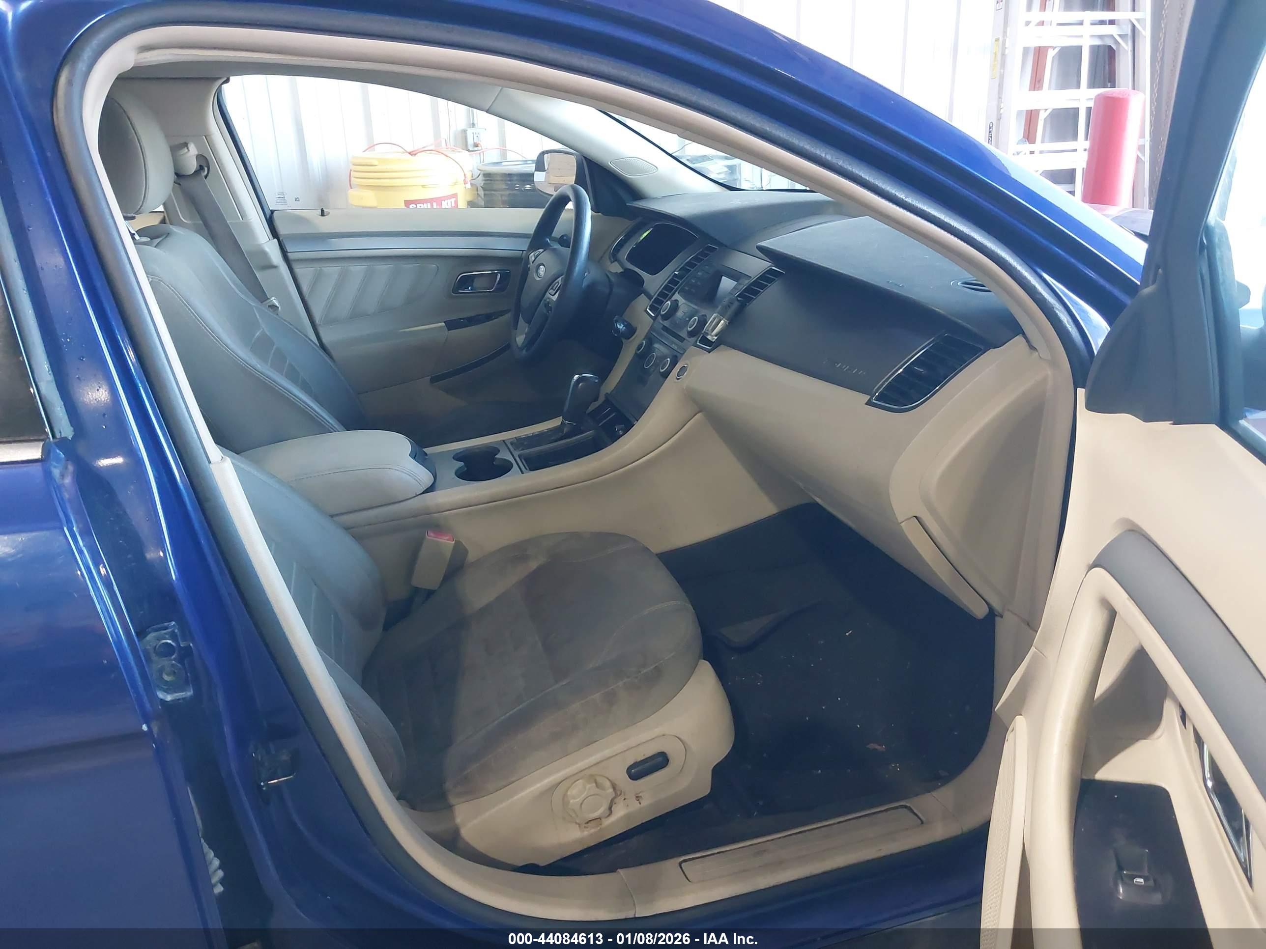 FORD TAURUS image 5