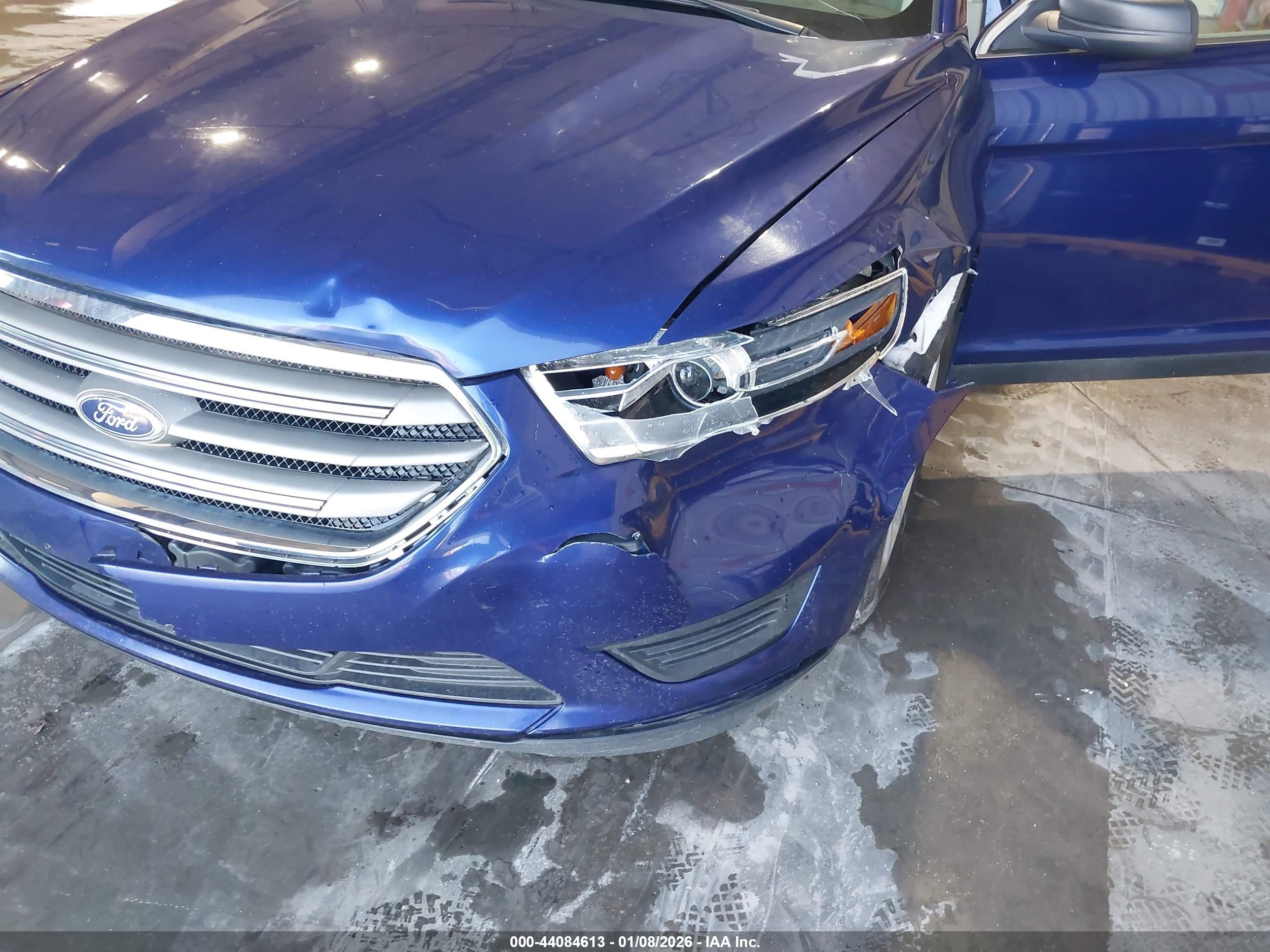 FORD TAURUS image 6