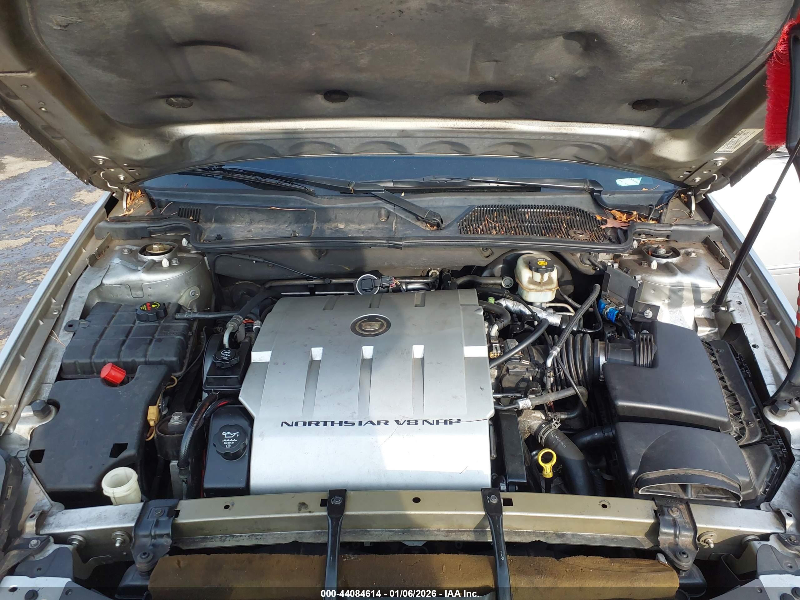 CADILLAC DTS image 10