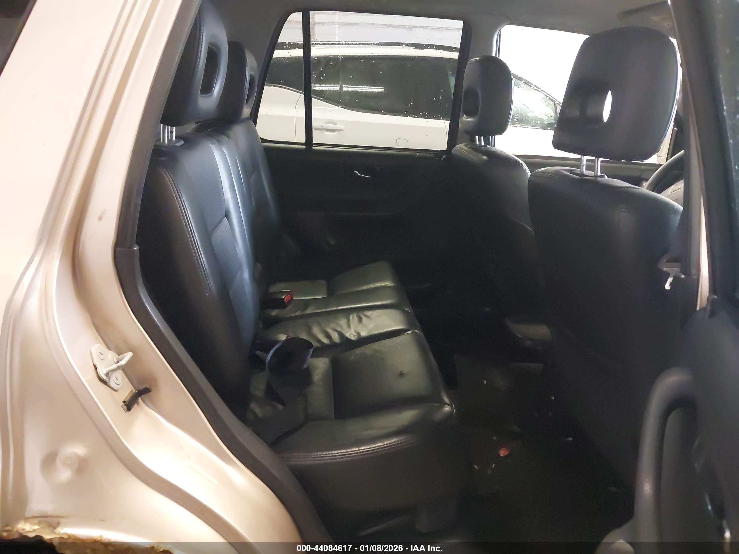 HONDA CR-V image 8