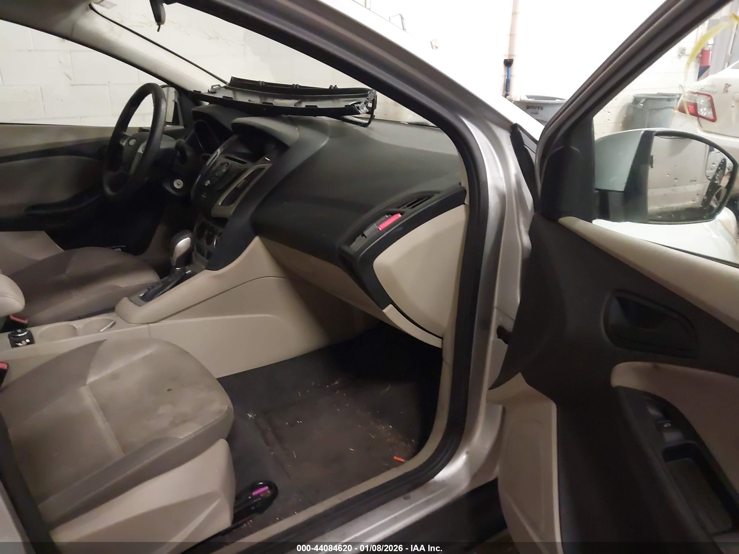 FORD FOCUS image 5