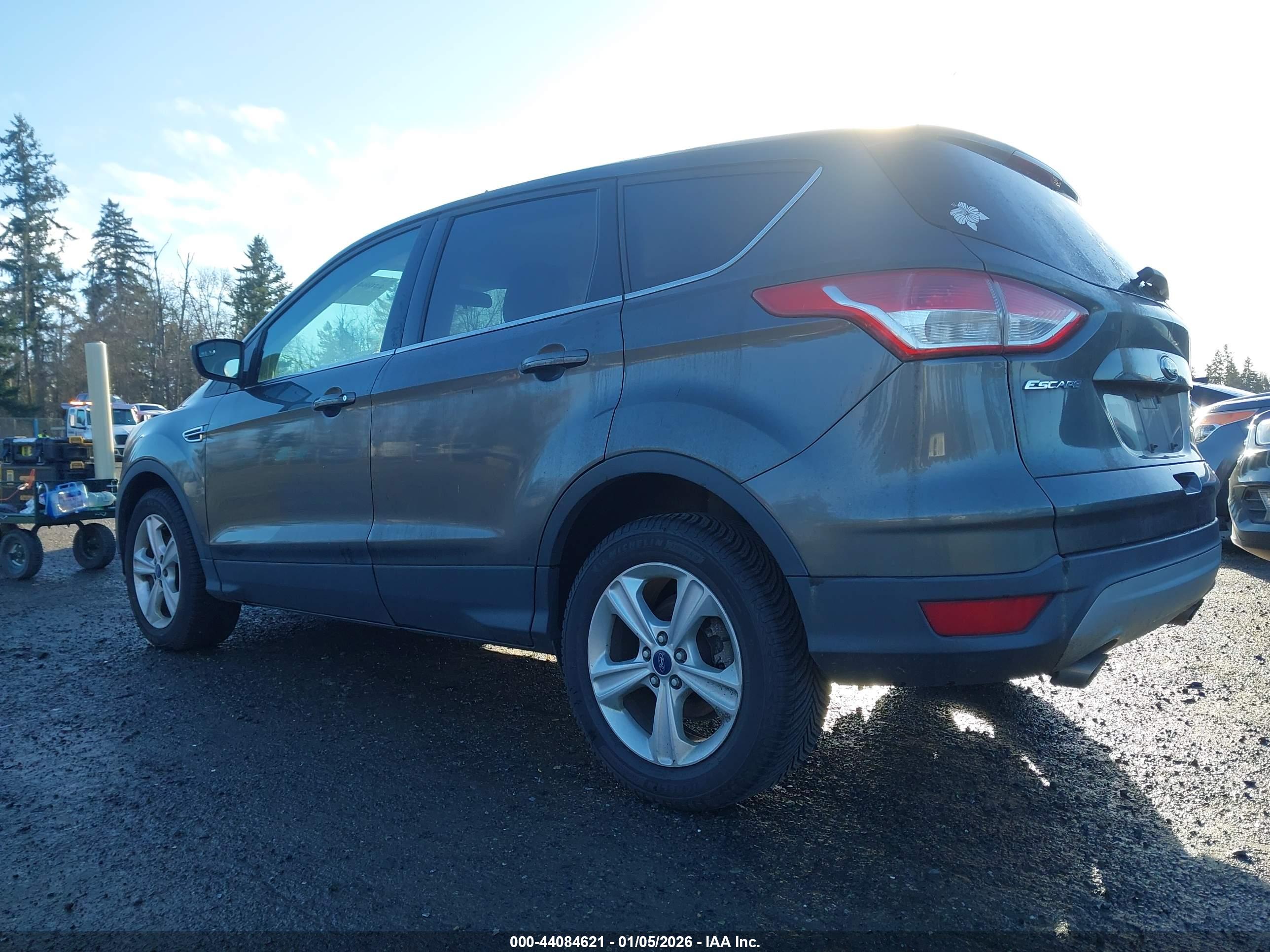 FORD ESCAPE image 3