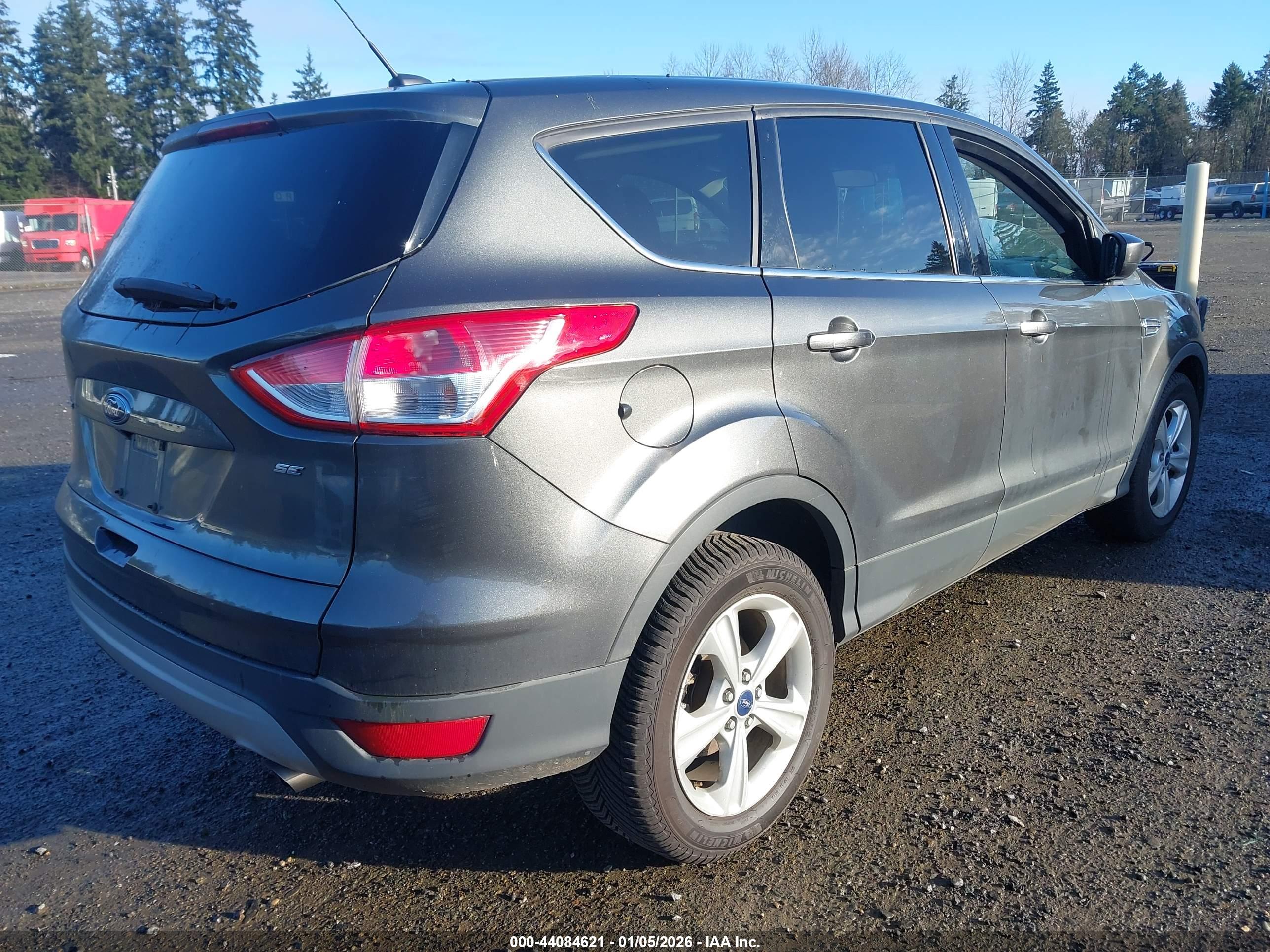 FORD ESCAPE image 4