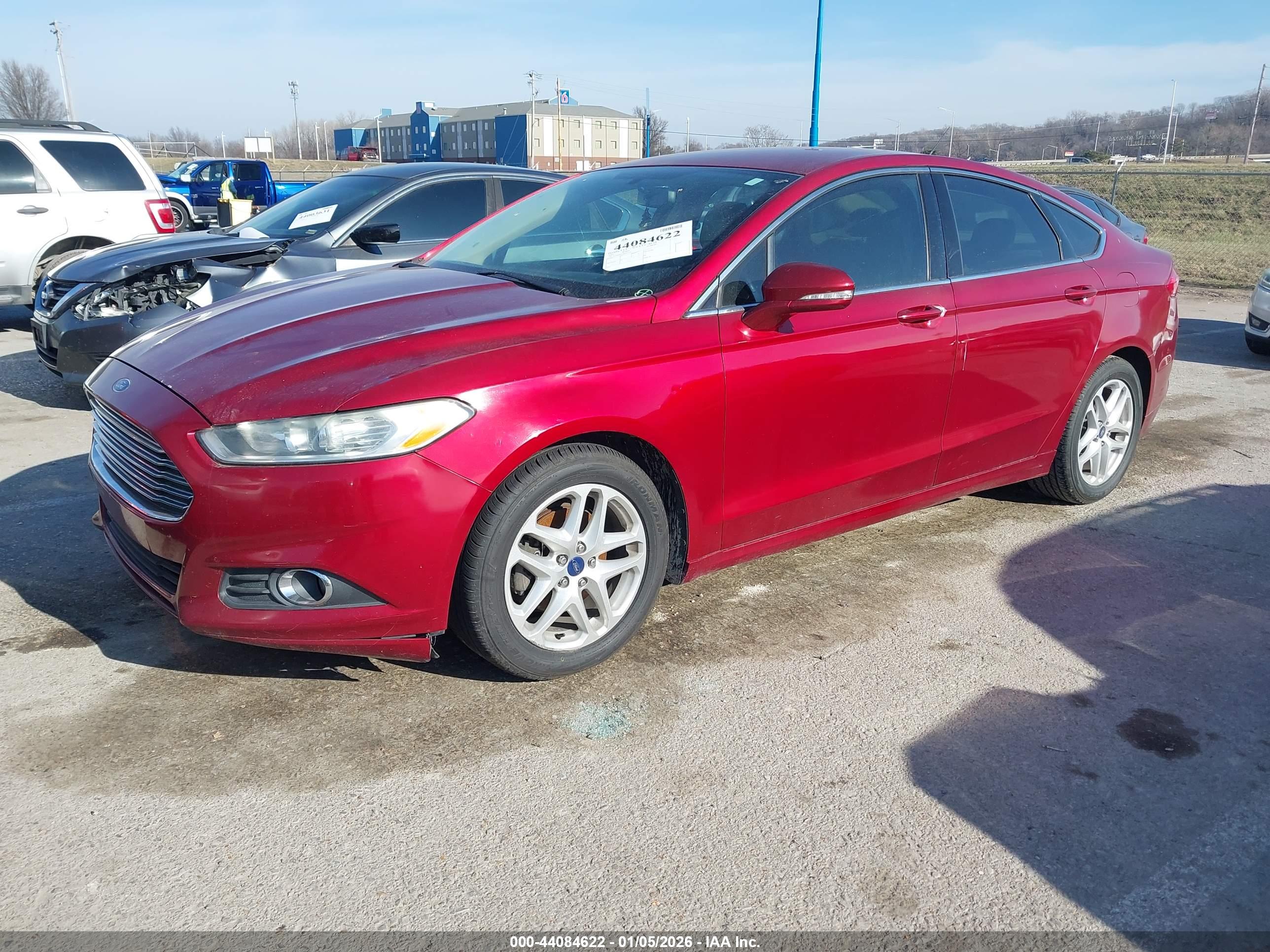 FORD FUSION image 2