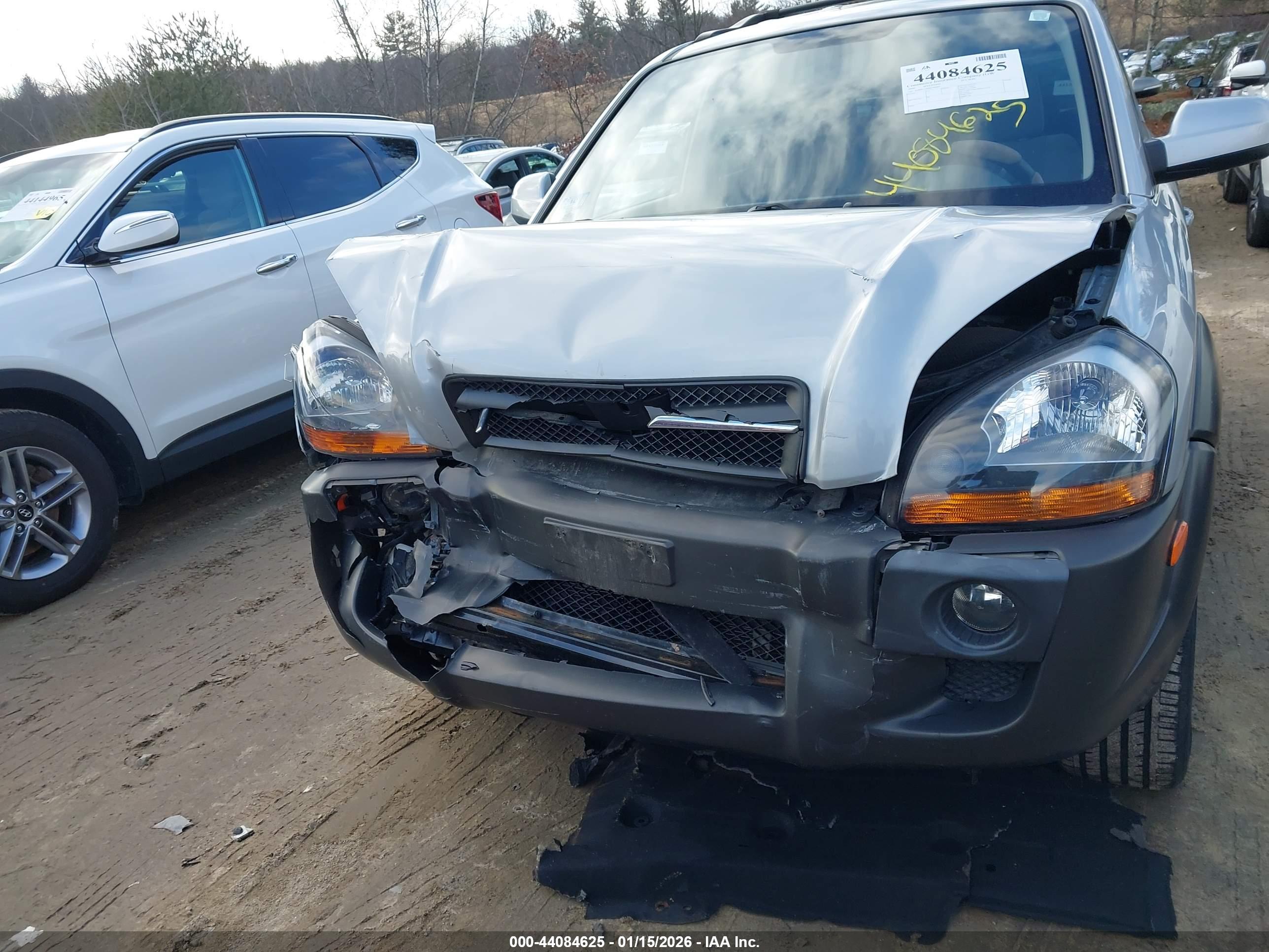HYUNDAI TUCSON image 6