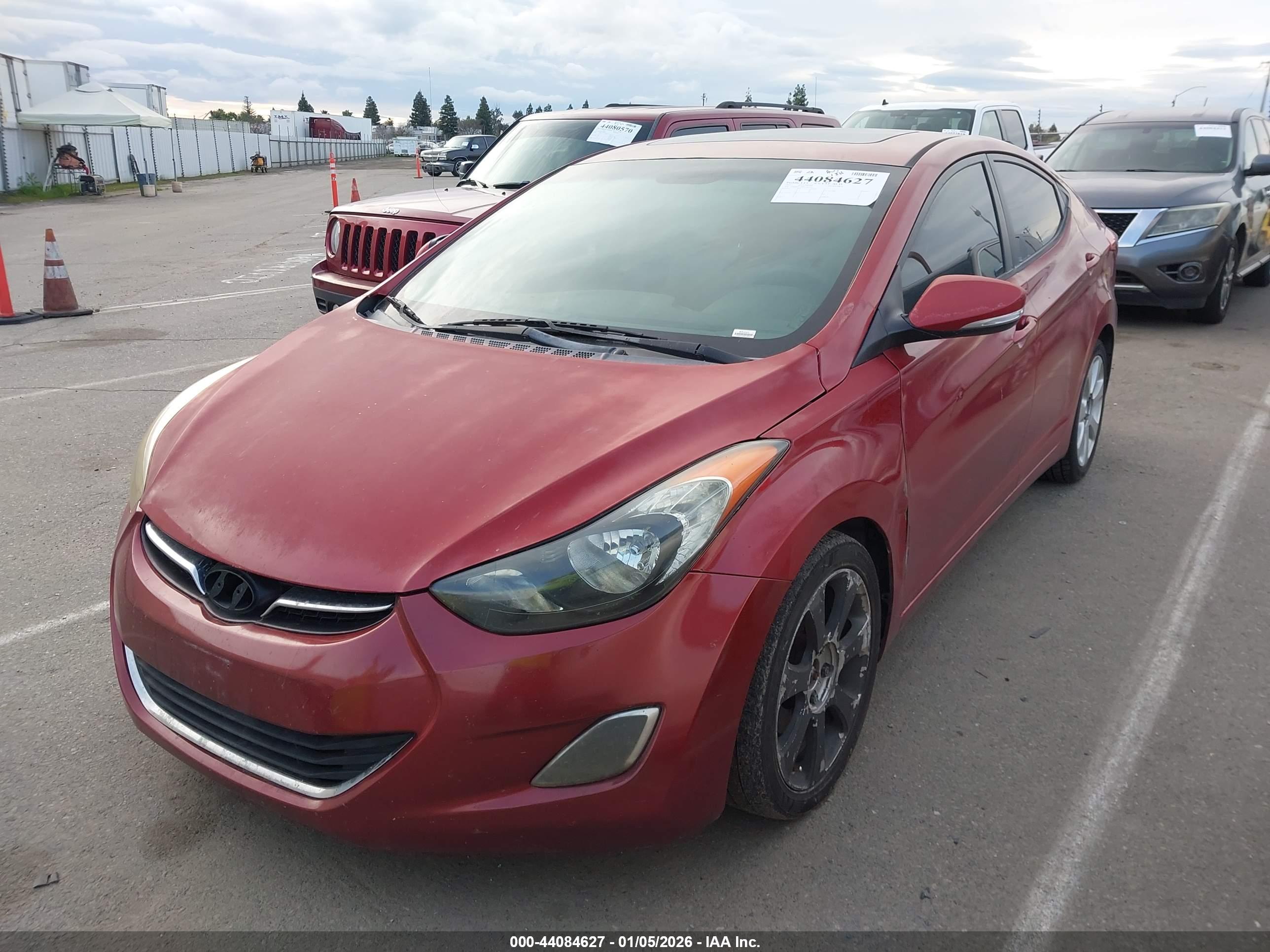 HYUNDAI ELANTRA image 2