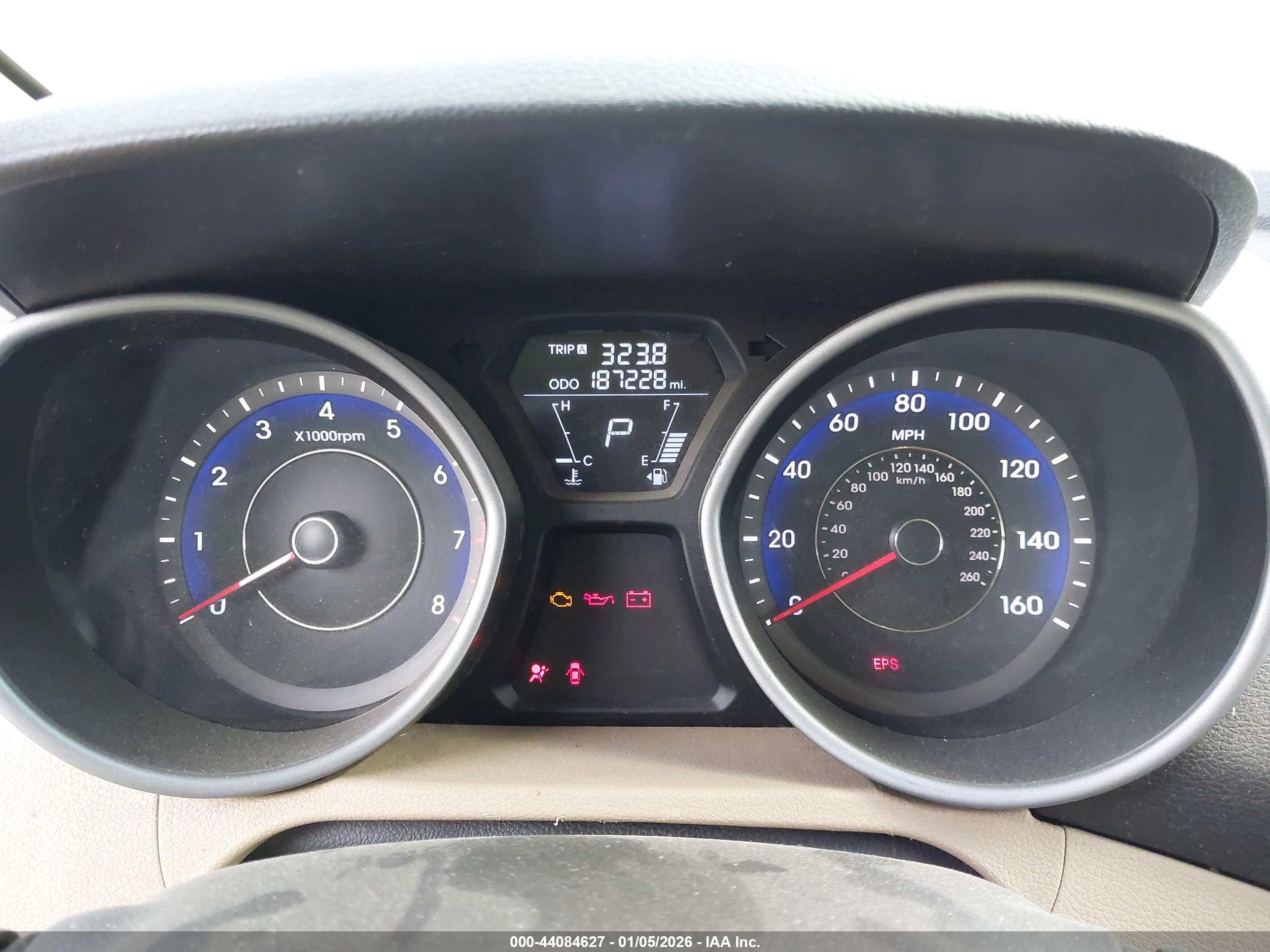 HYUNDAI ELANTRA image 7