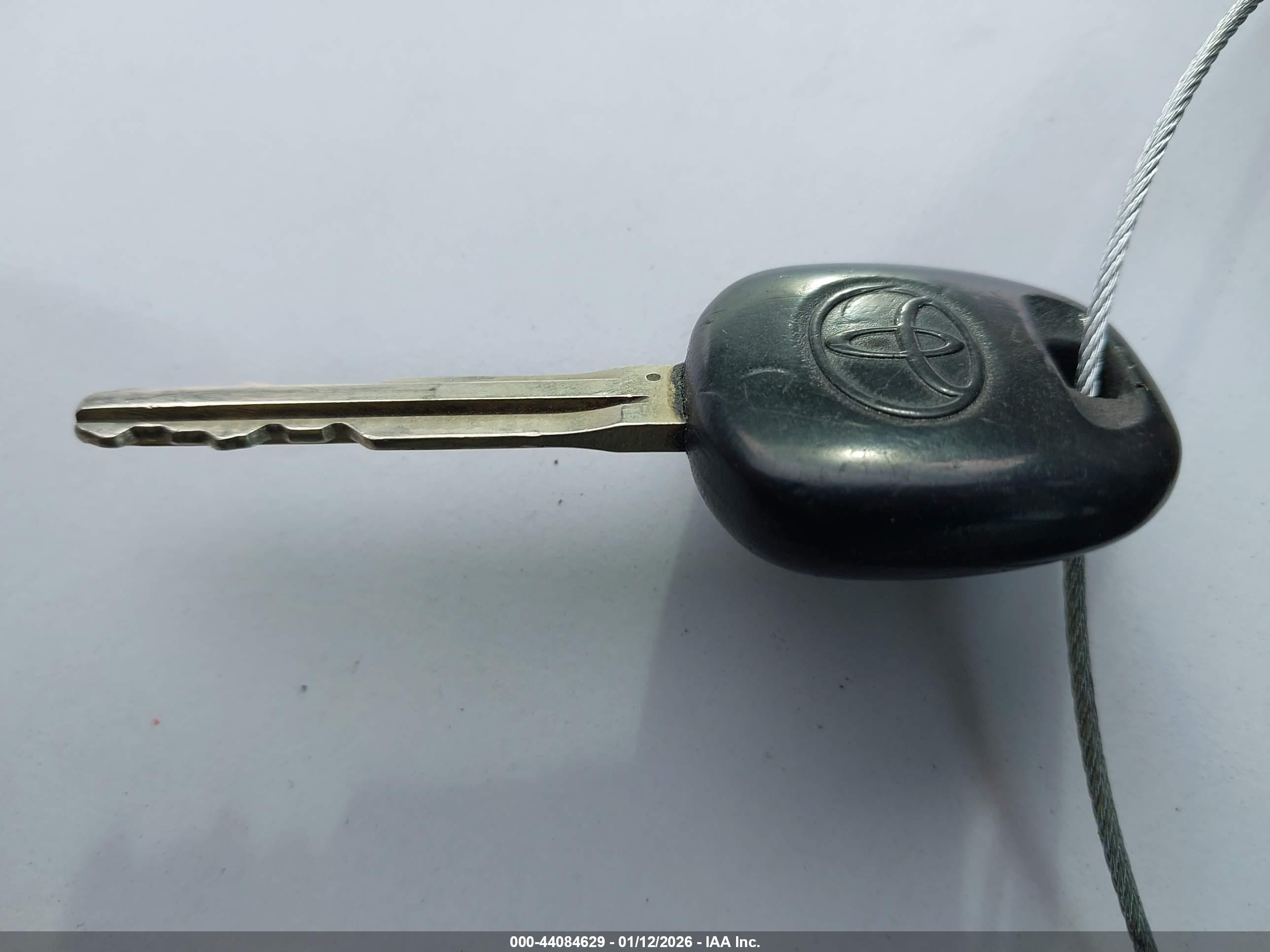 TOYOTA CAMRY image 11