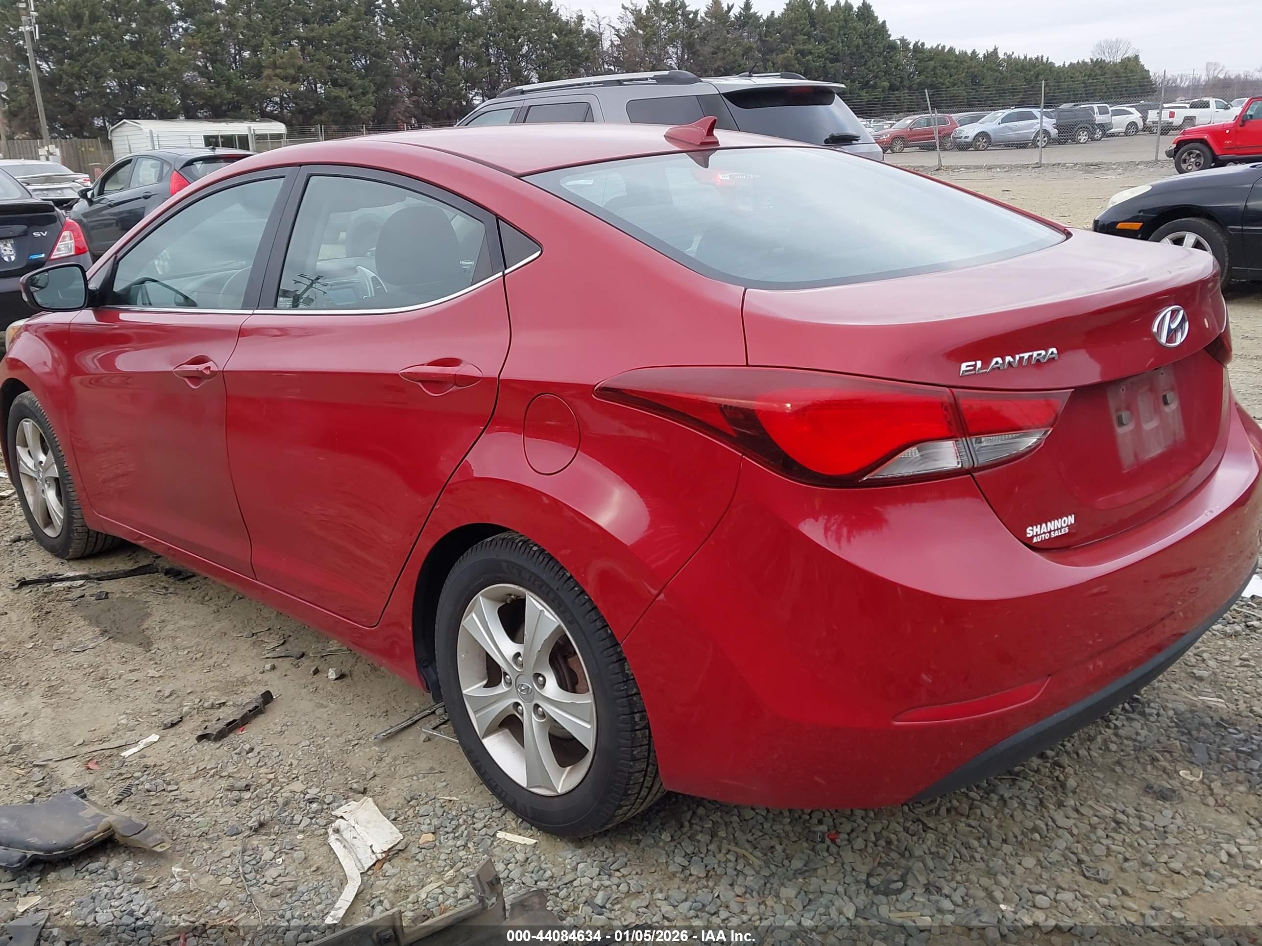 HYUNDAI ELANTRA image 3