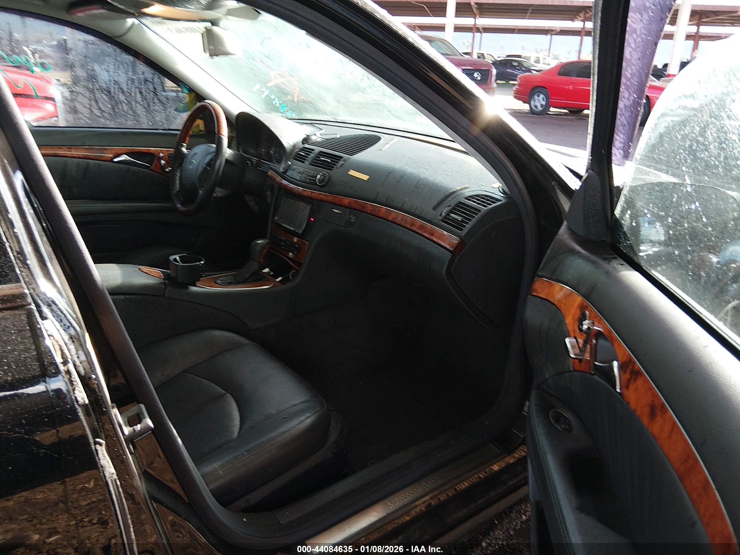 MERCEDES-BENZ E image 5