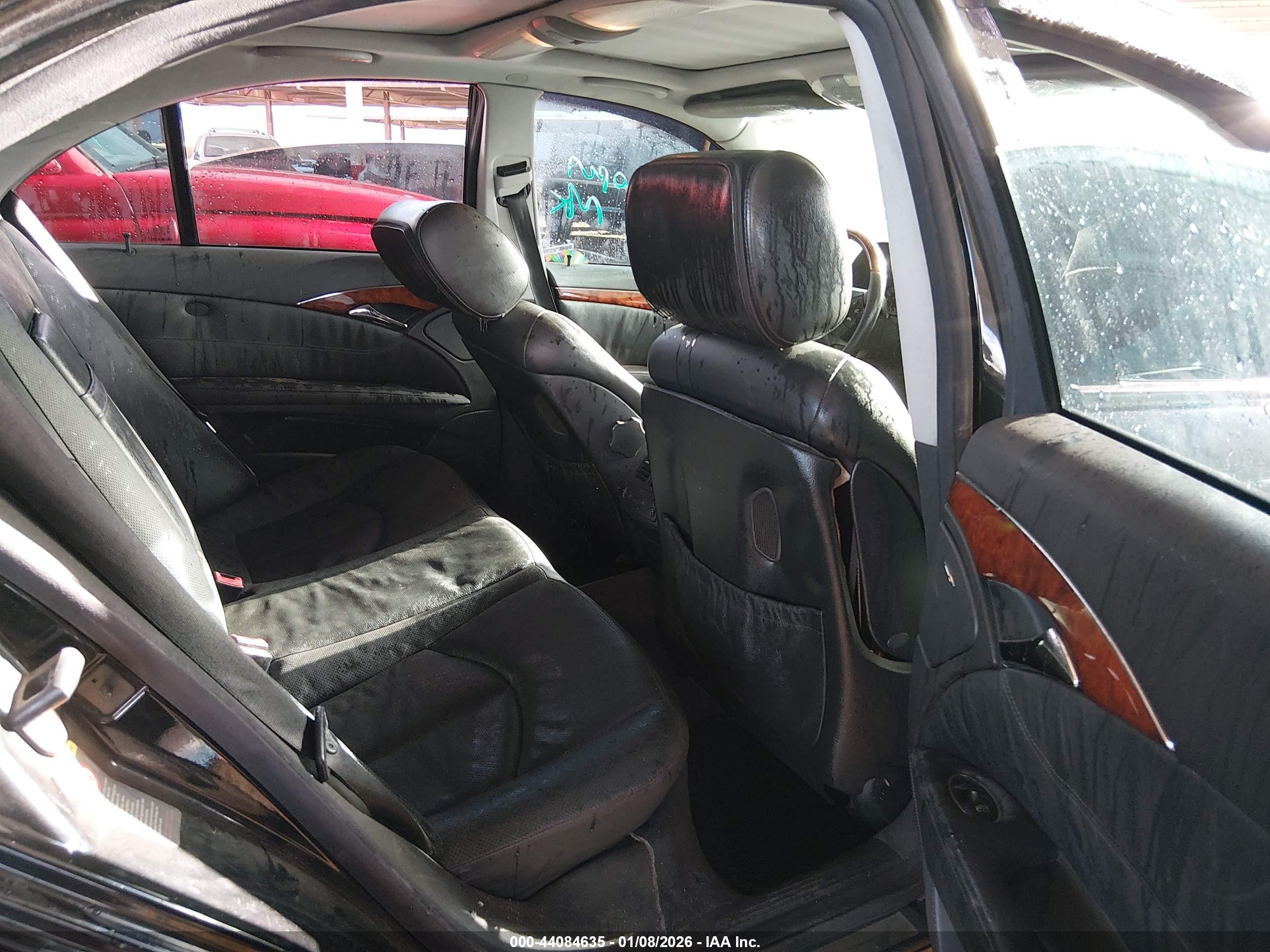 MERCEDES-BENZ E image 8