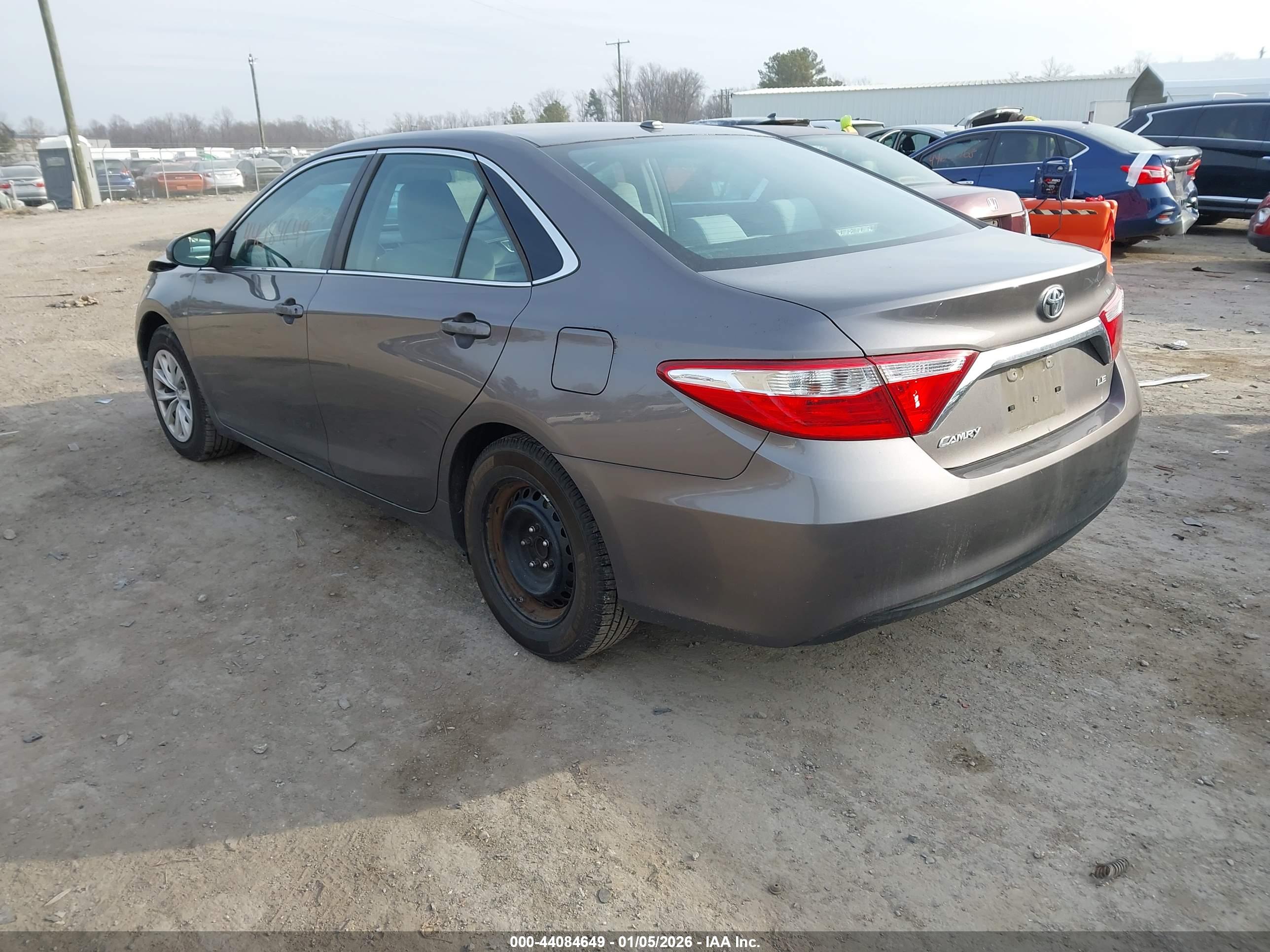 TOYOTA CAMRY image 3