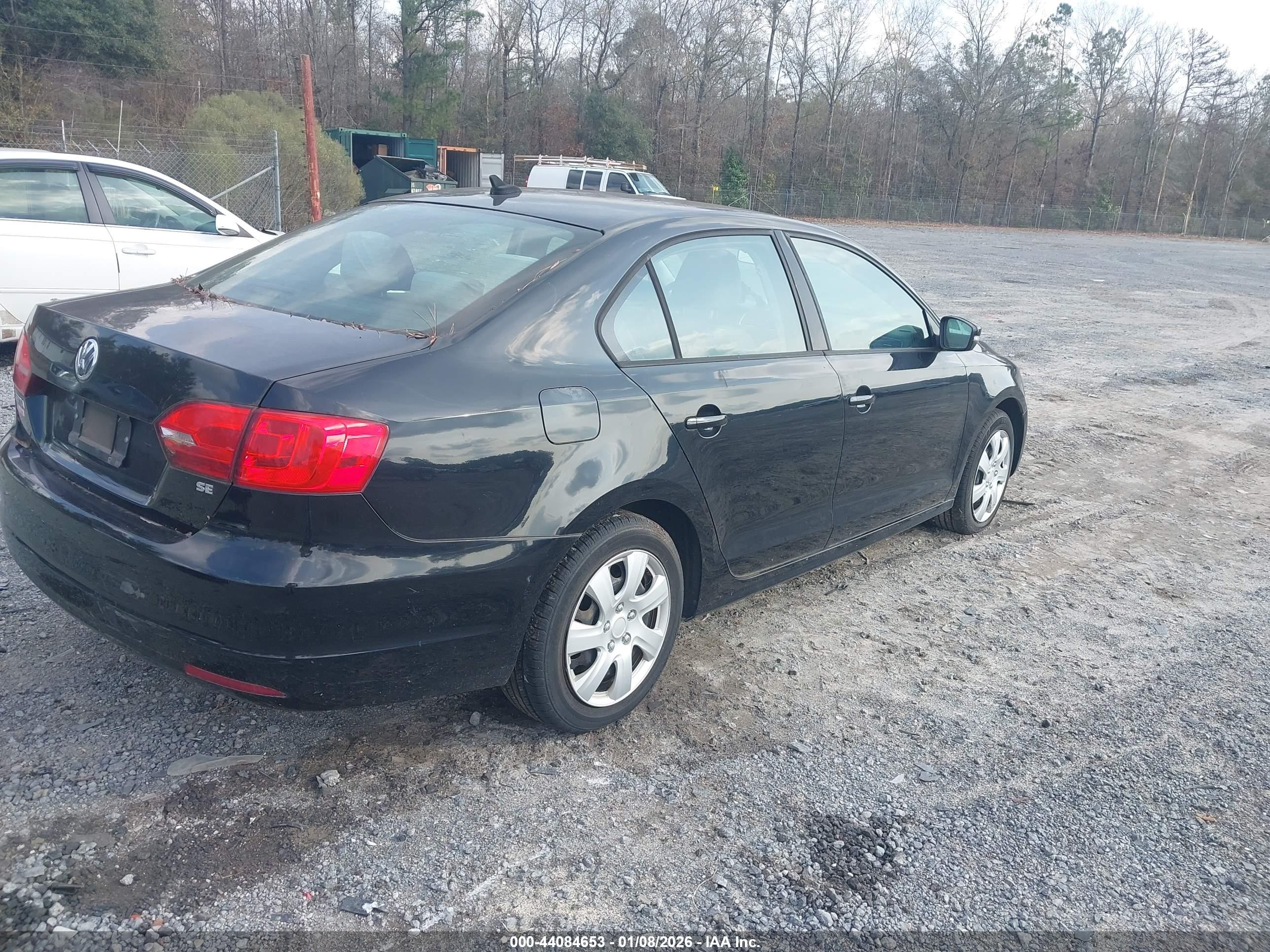 VOLKSWAGEN JETTA image 4