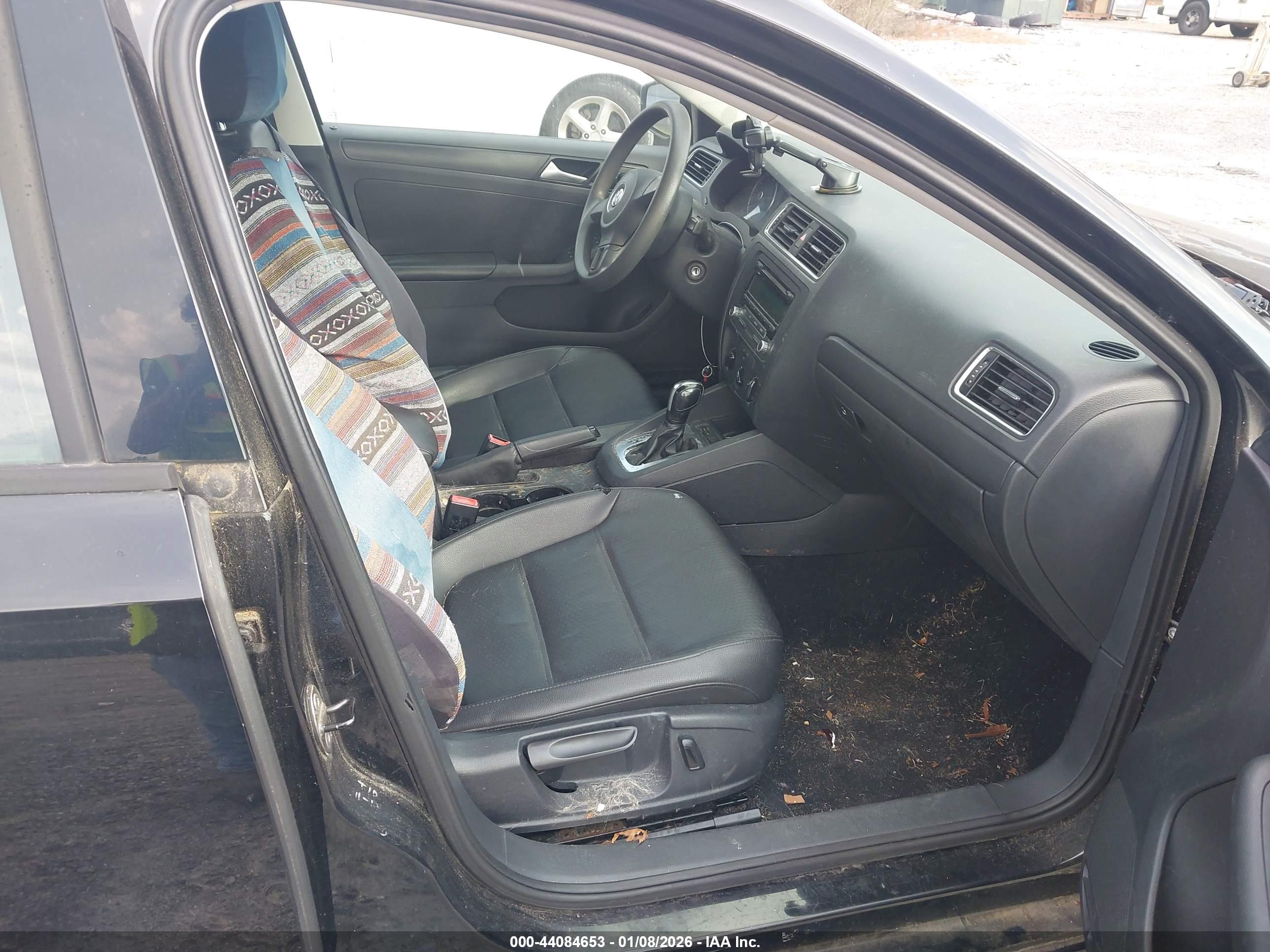 VOLKSWAGEN JETTA image 5
