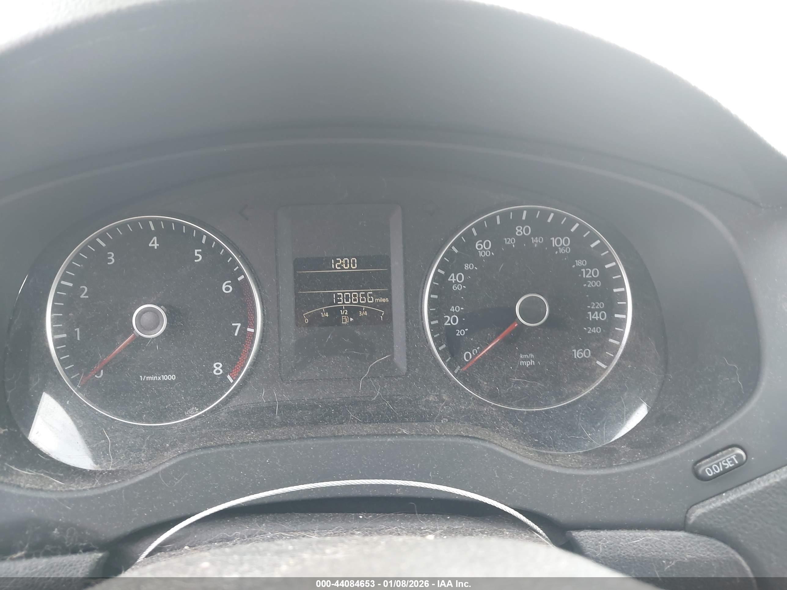 VOLKSWAGEN JETTA image 7