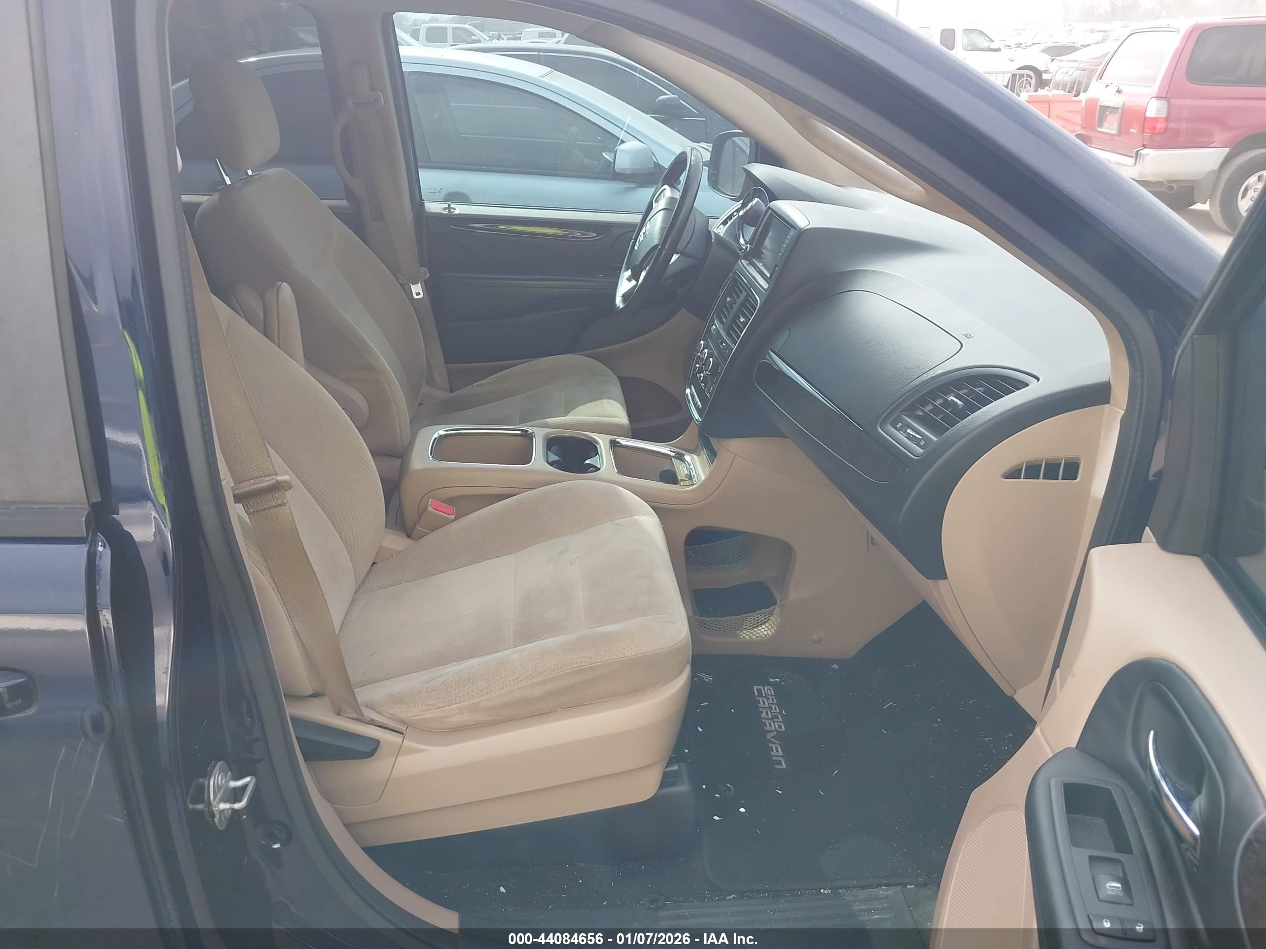 DODGE GRAND image 5