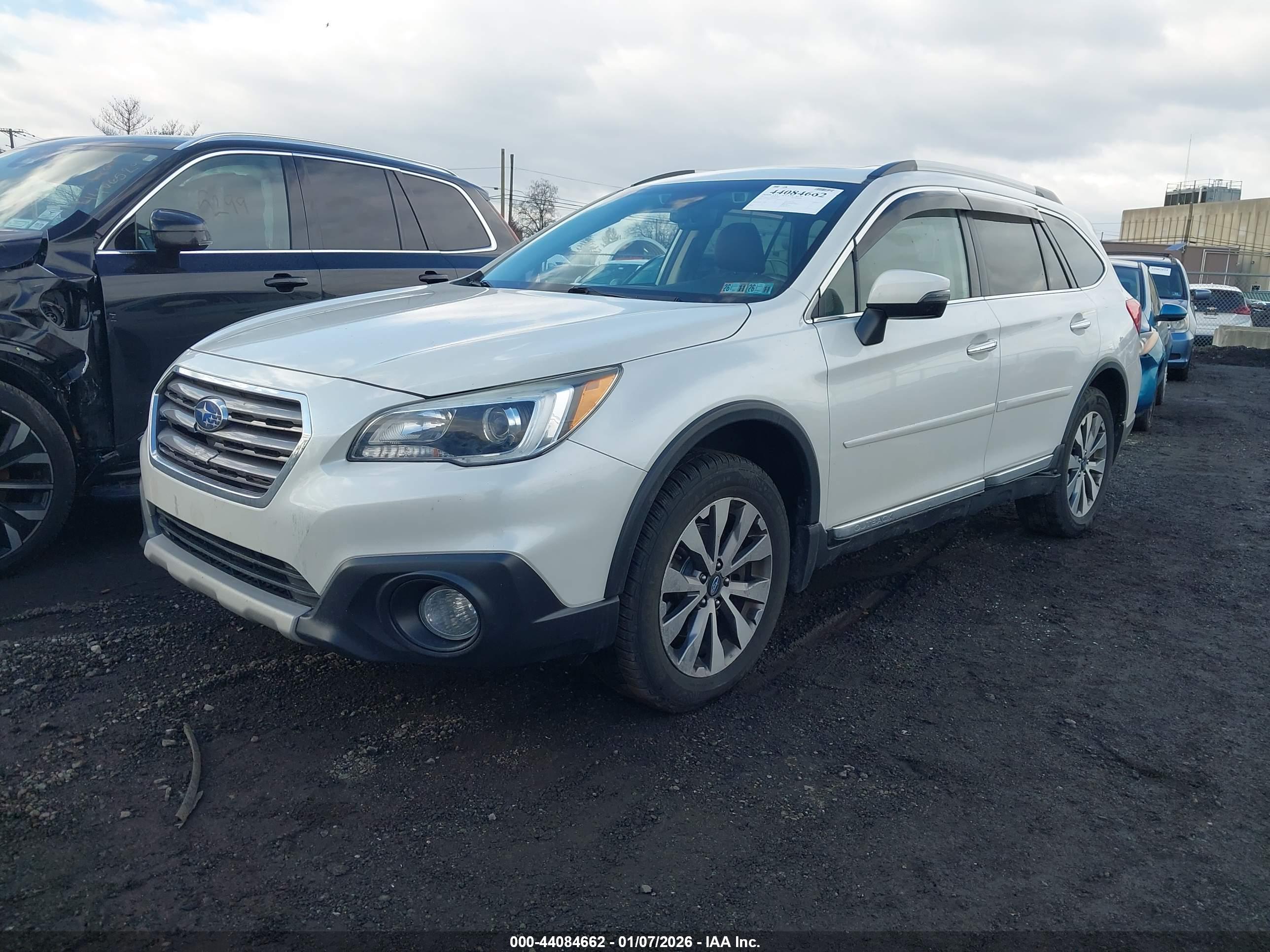 SUBARU OUTBACK image 2