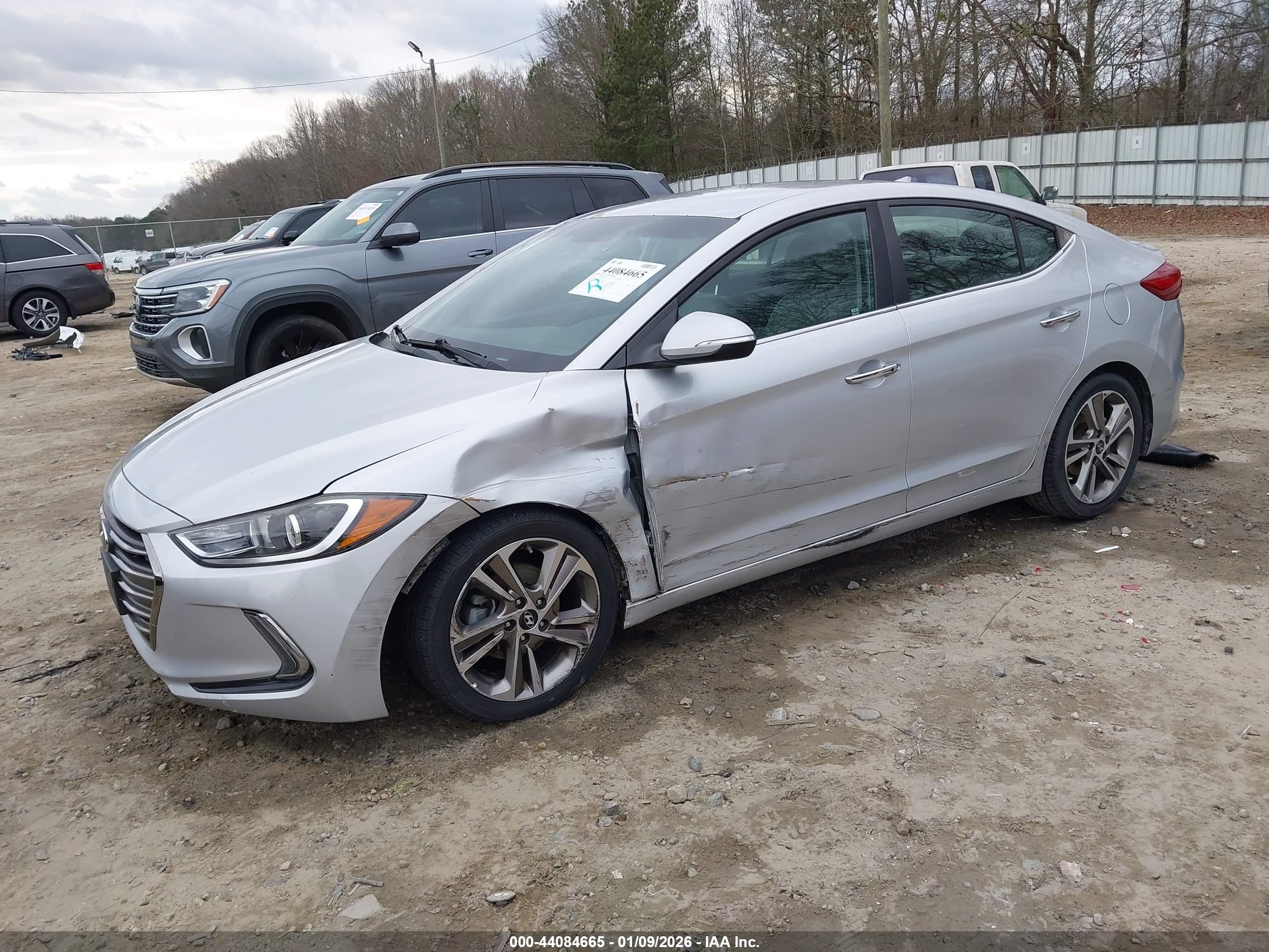 HYUNDAI ELANTRA image 2