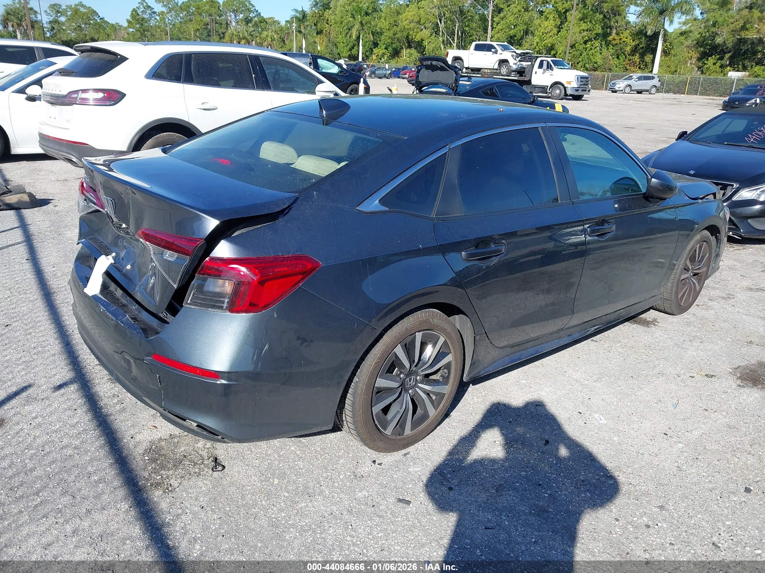 HONDA CIVIC image 4