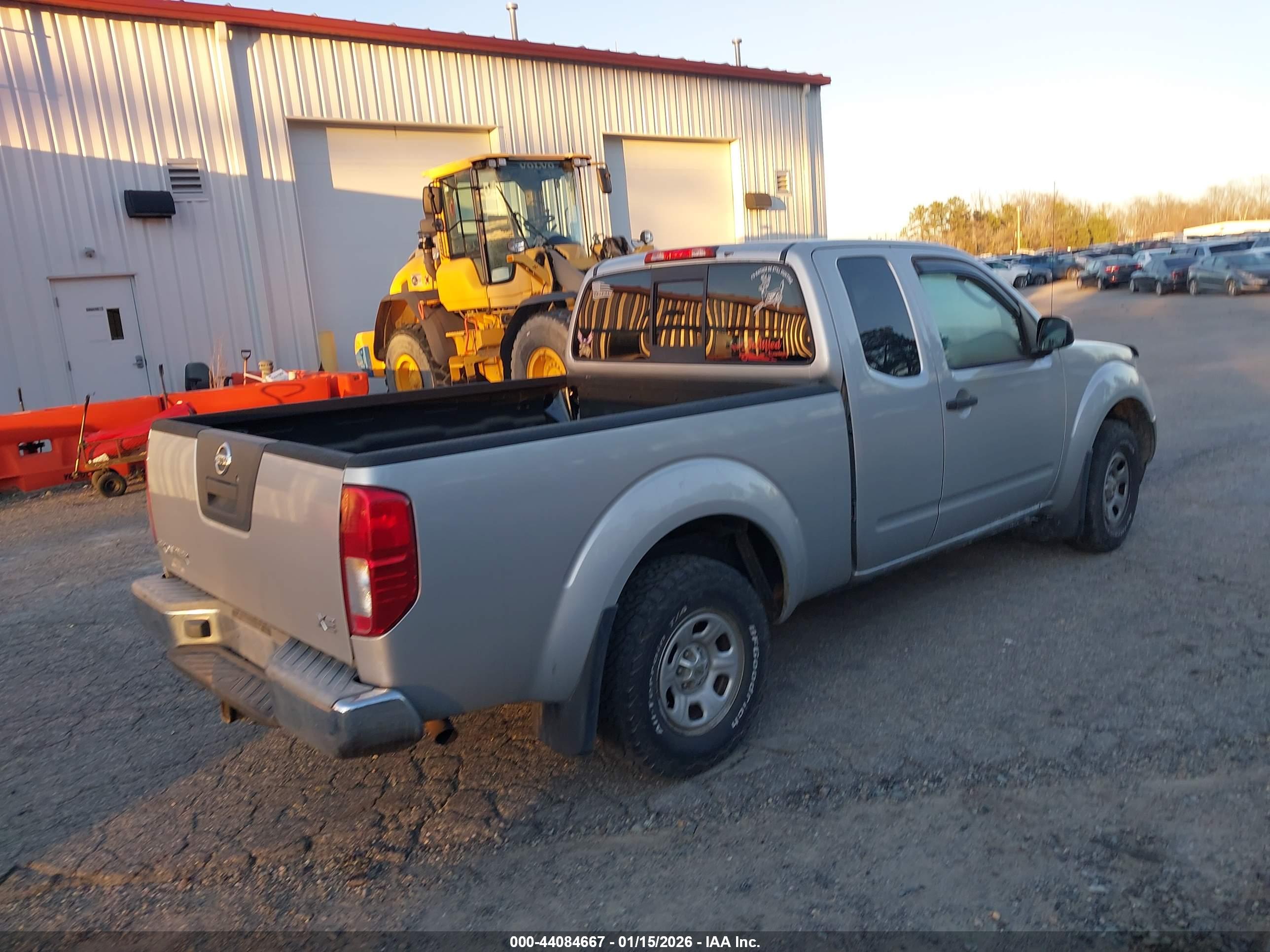 NISSAN FRONTIER image 4