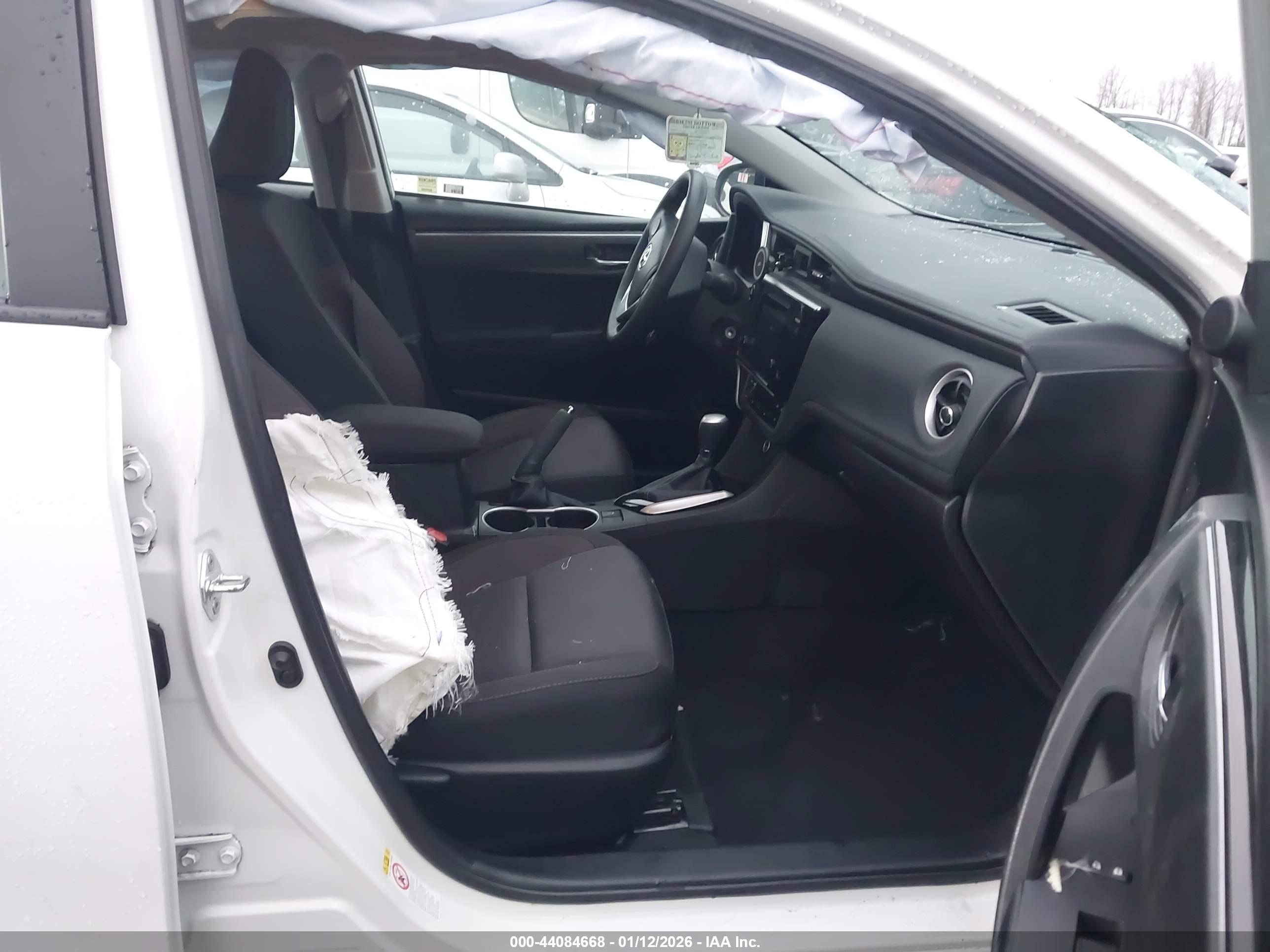TOYOTA COROLLA image 5