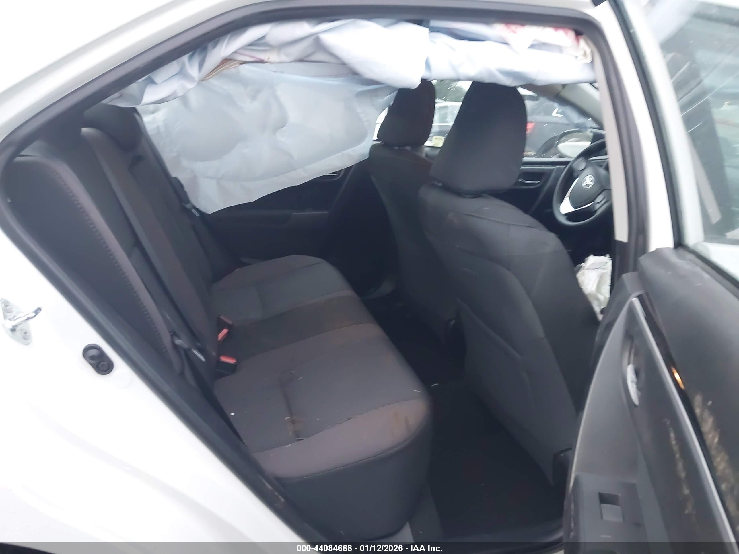 TOYOTA COROLLA image 8